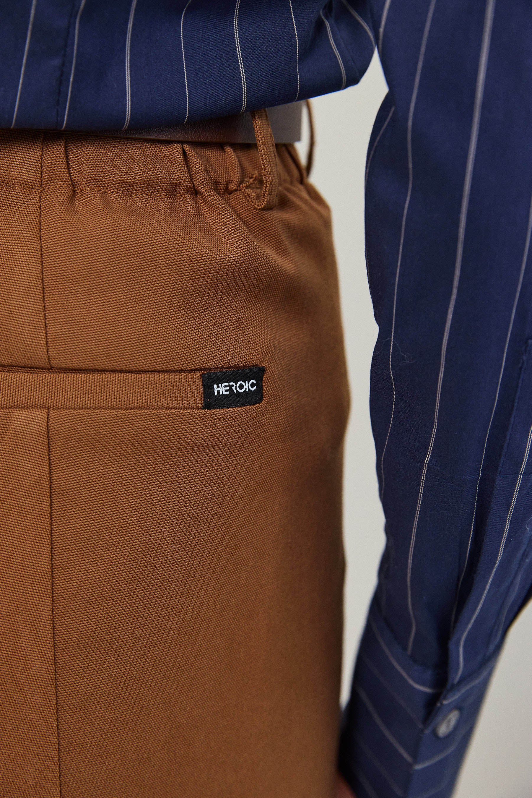 מכנסי ג׳סמין דריל חום