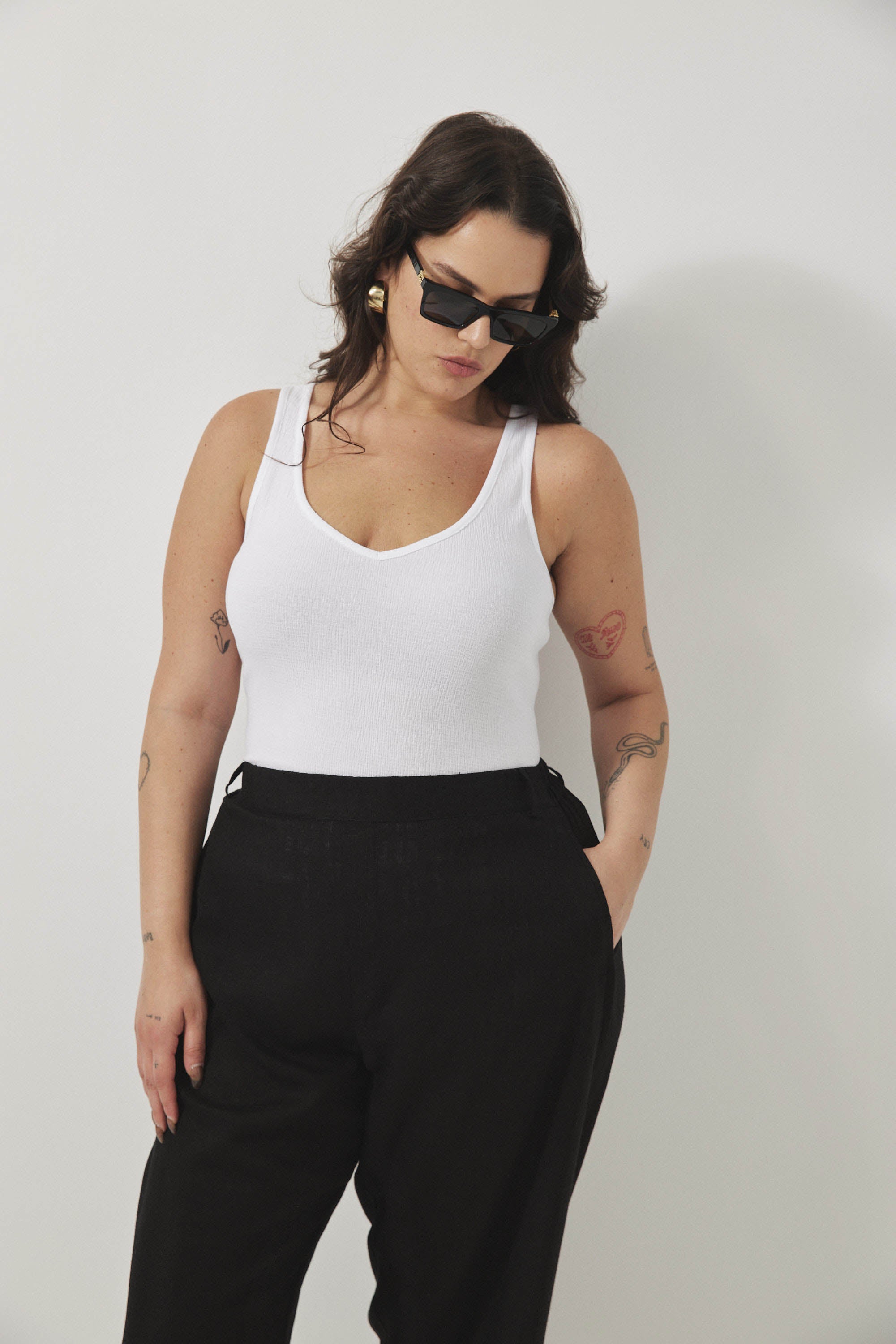 גופיית ג׳ייסון לבן