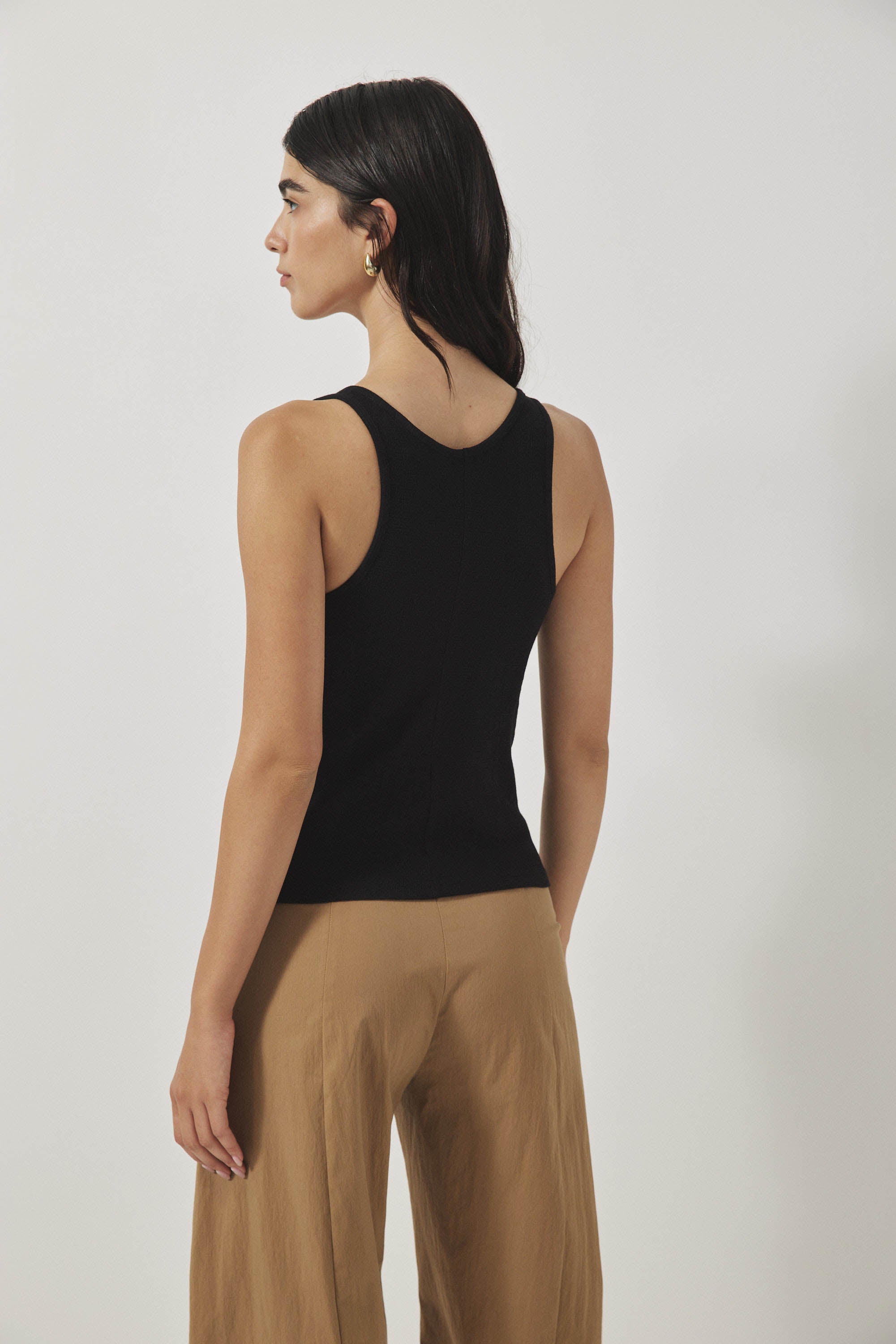 גופיית ג׳ייסון שחור