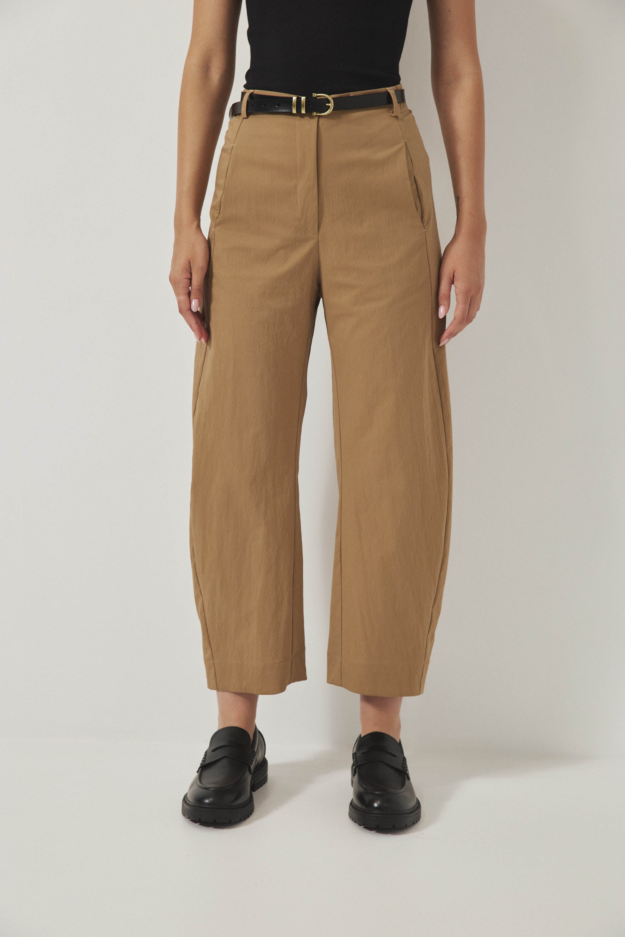 מכנסי ג׳סמין קאמל