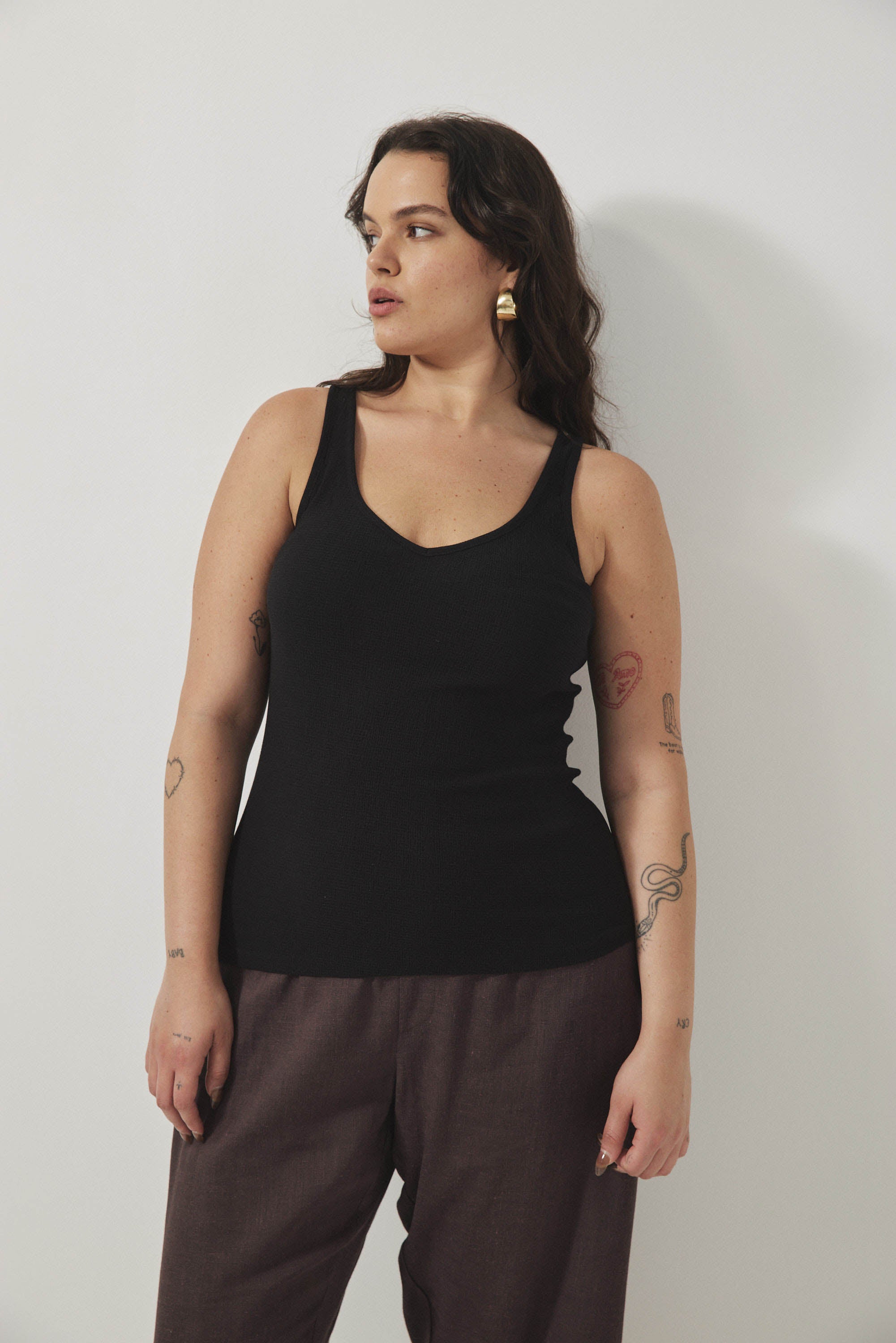 גופיית ג׳ייסון שחור