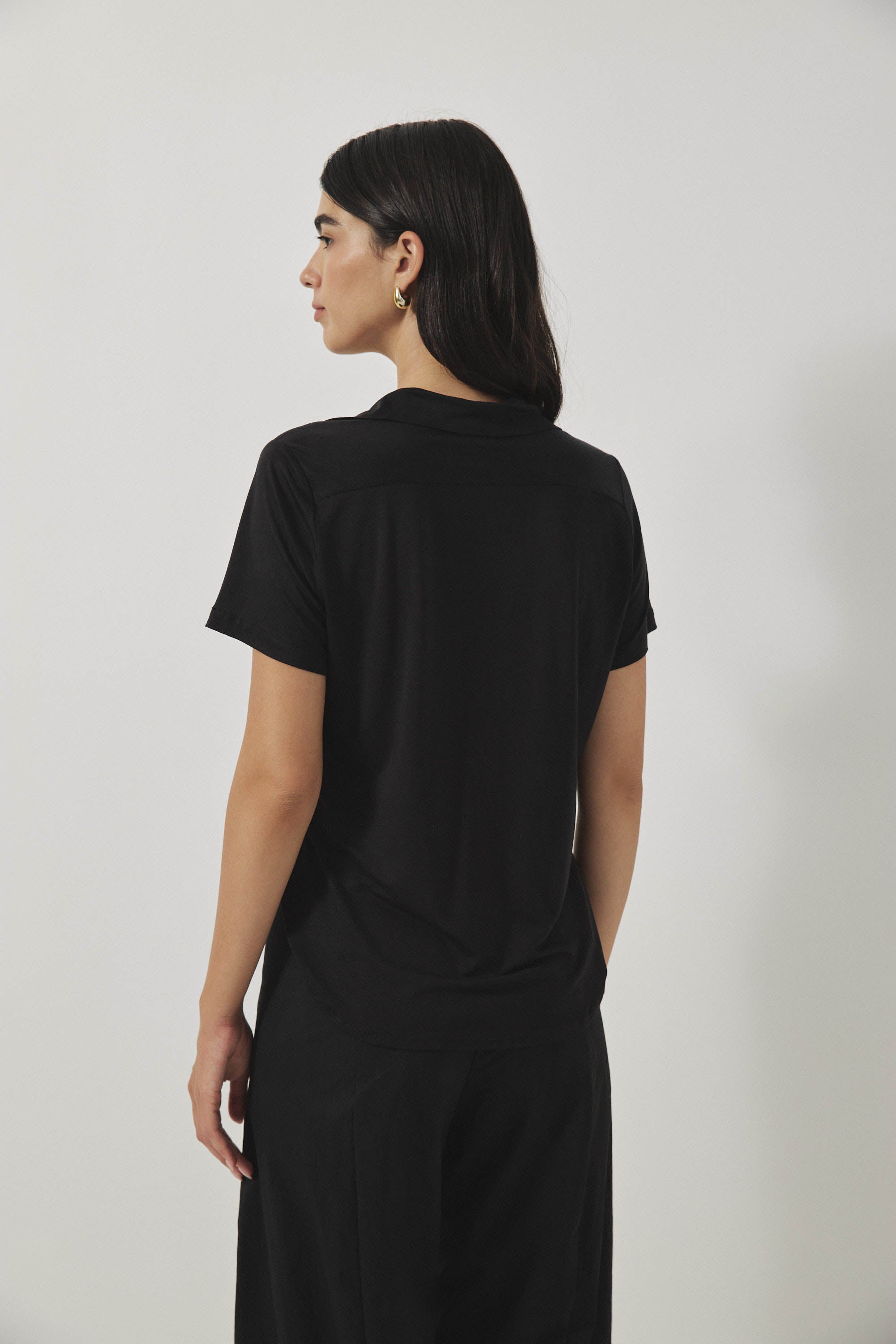 חולצת פָה שחור