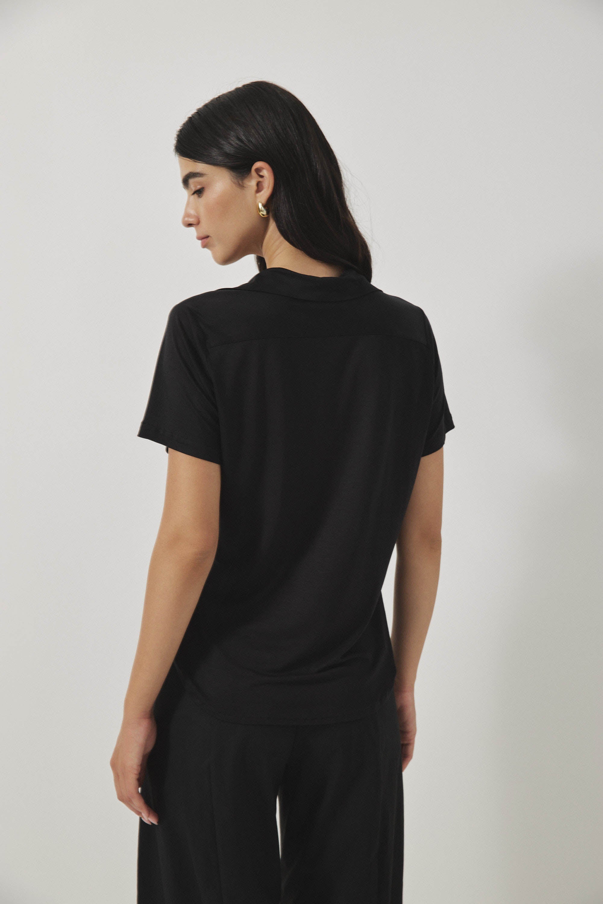 חולצת פָה שחור