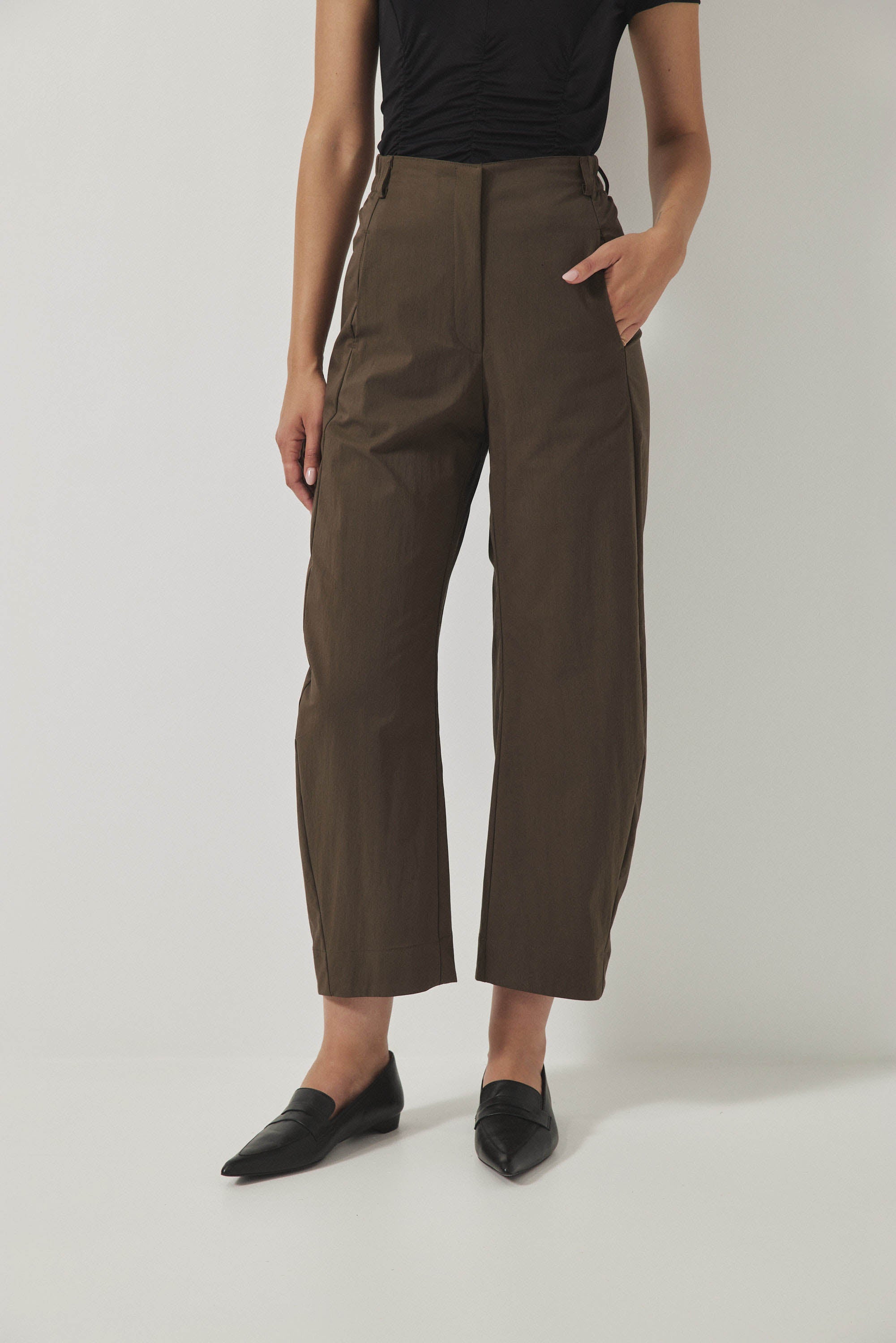 מכנסי ג׳סמין חום