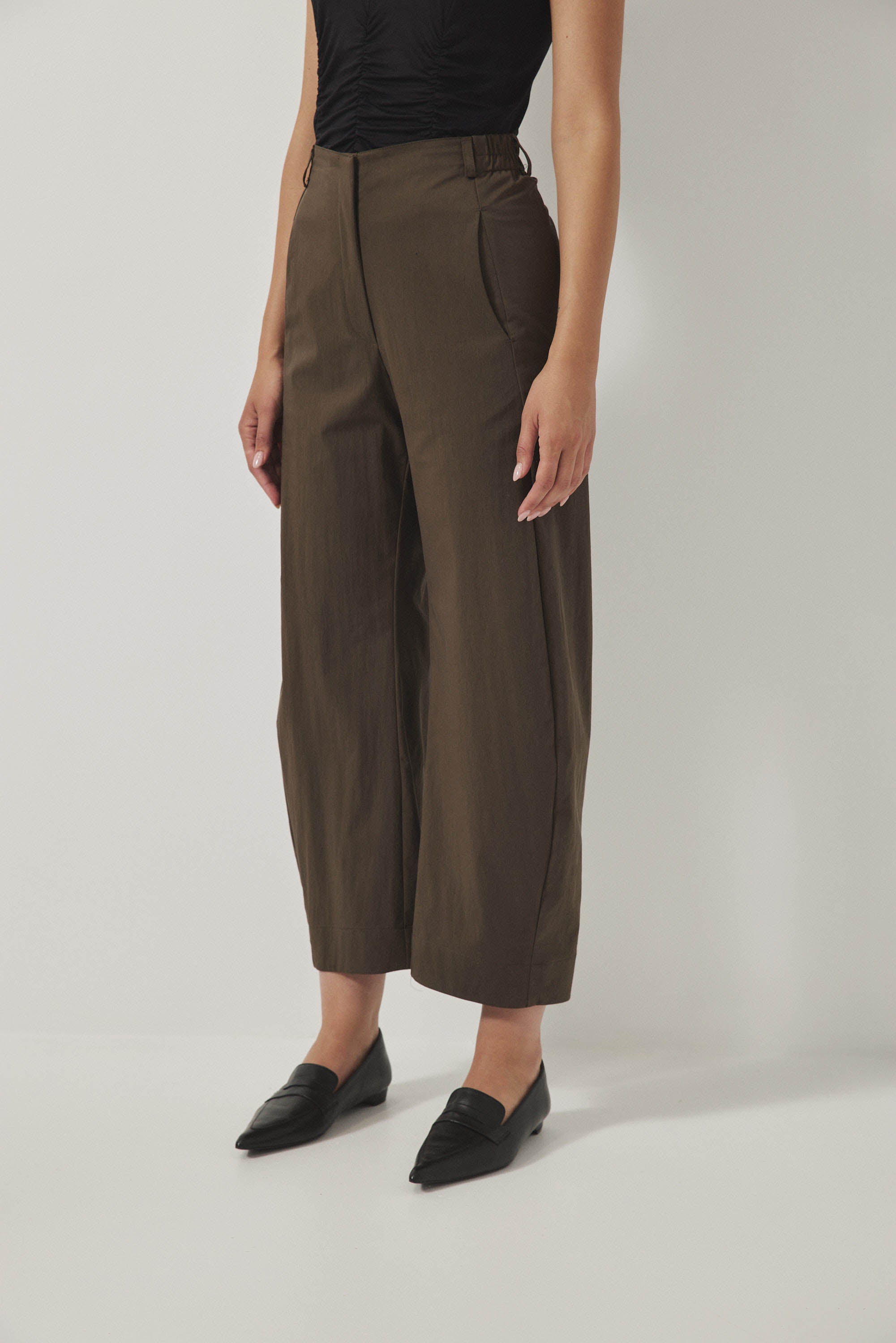 מכנסי ג׳סמין חום