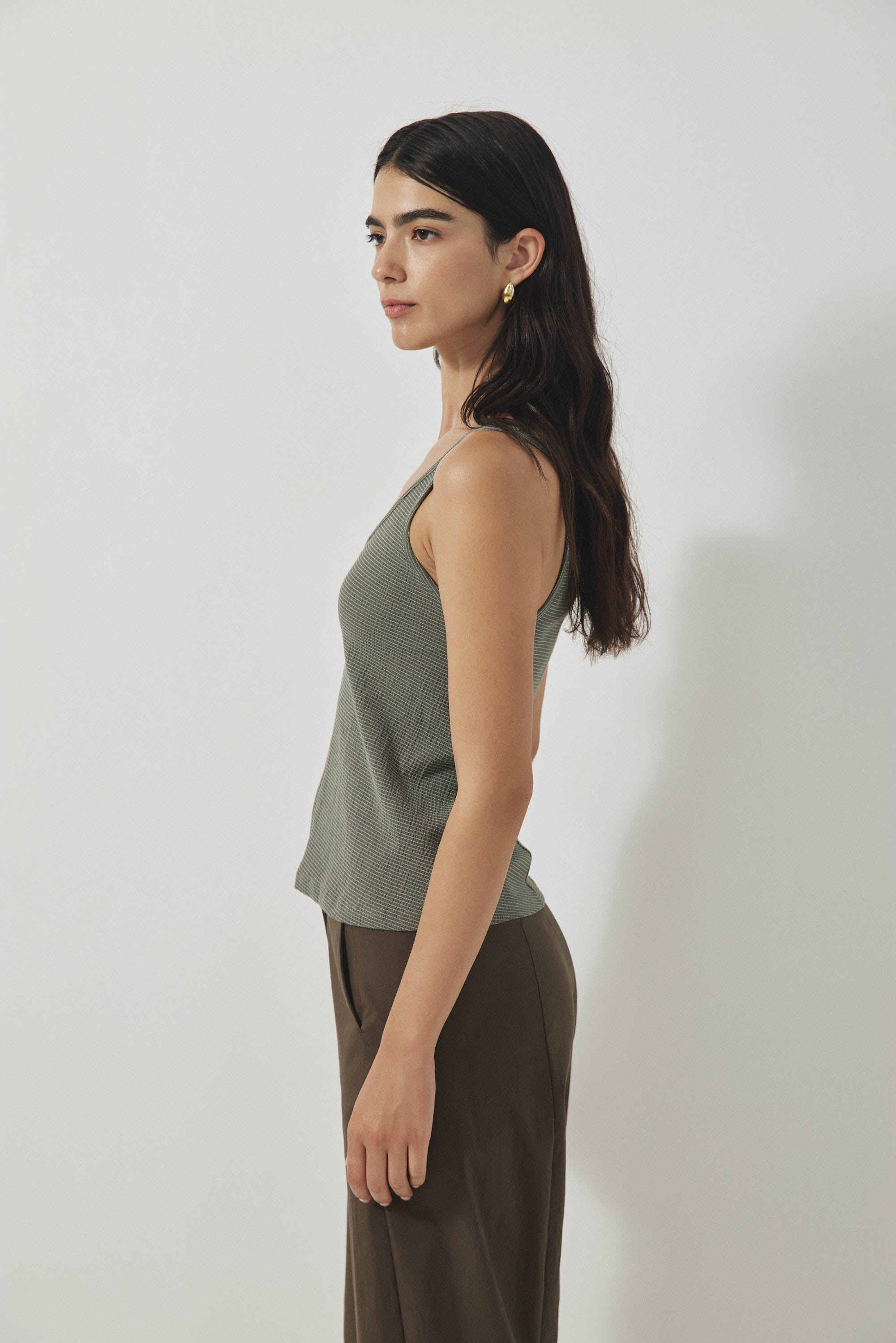 גופיית ג׳ייסון זית