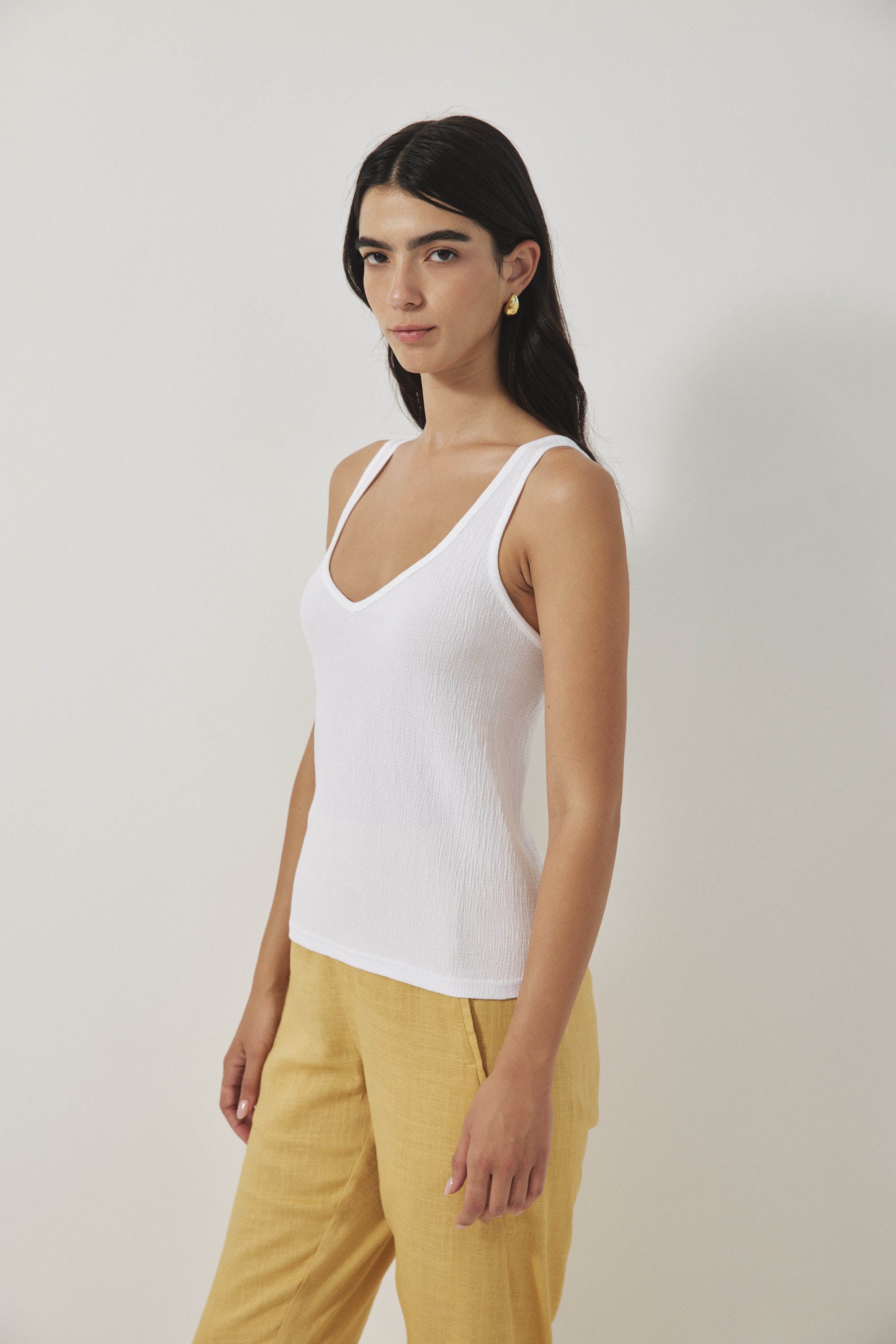 גופיית ג׳ייסון לבן