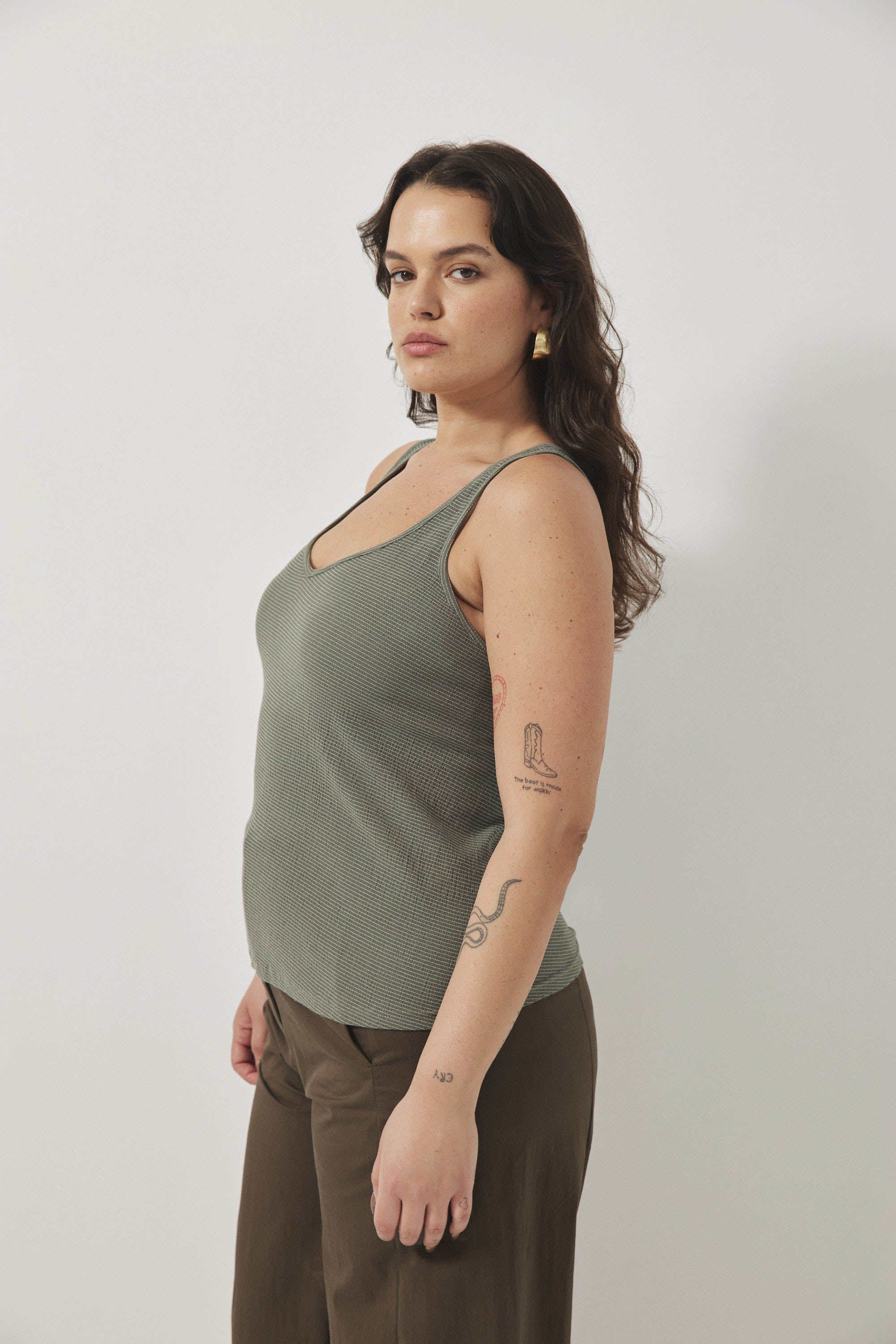 גופיית ג׳ייסון זית