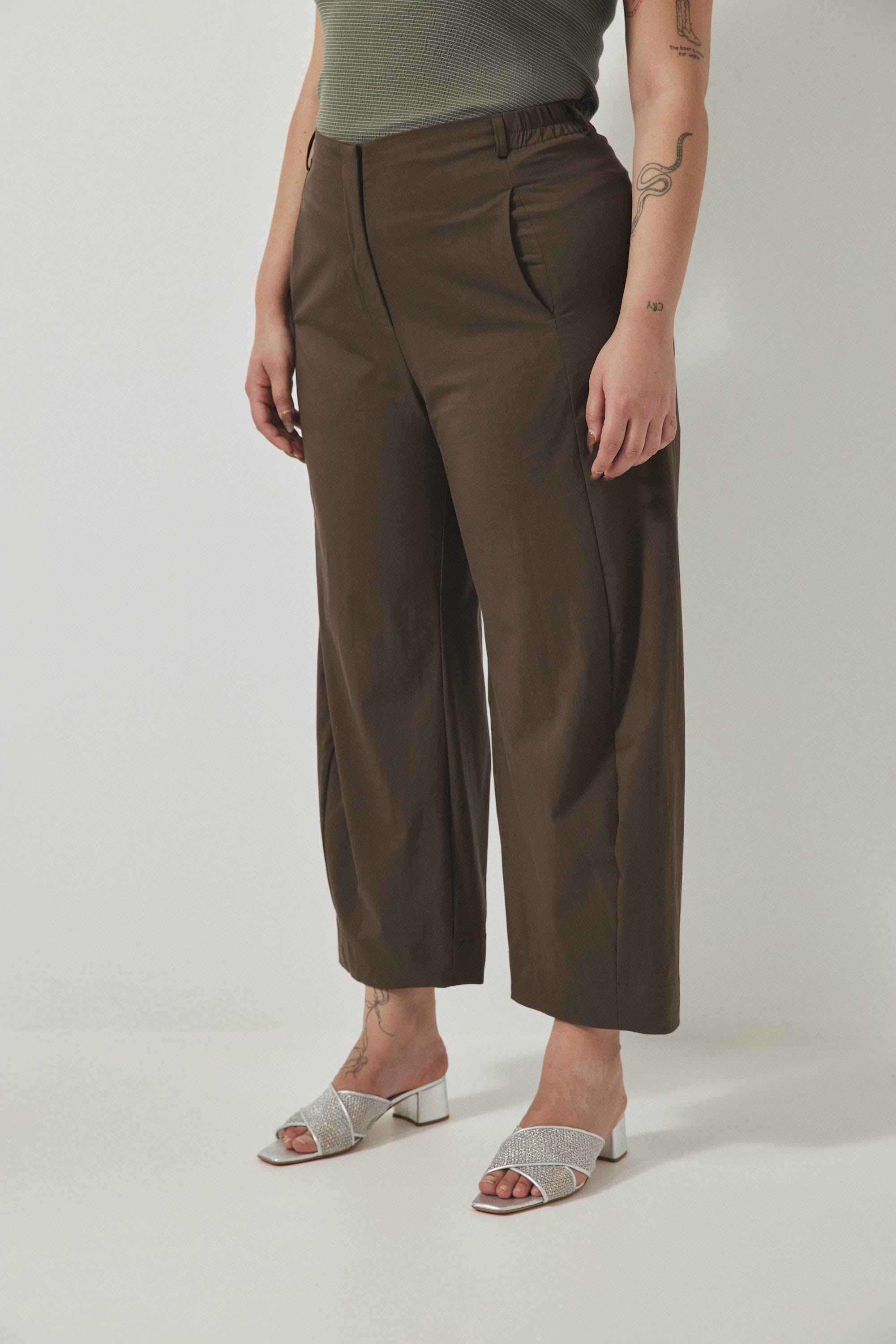 מכנסי ג׳סמין חום