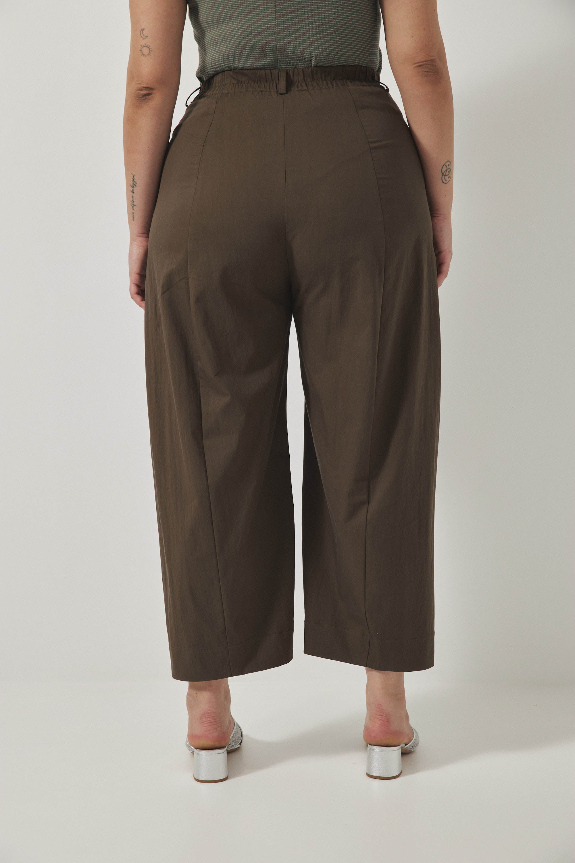 מכנסי ג׳סמין חום