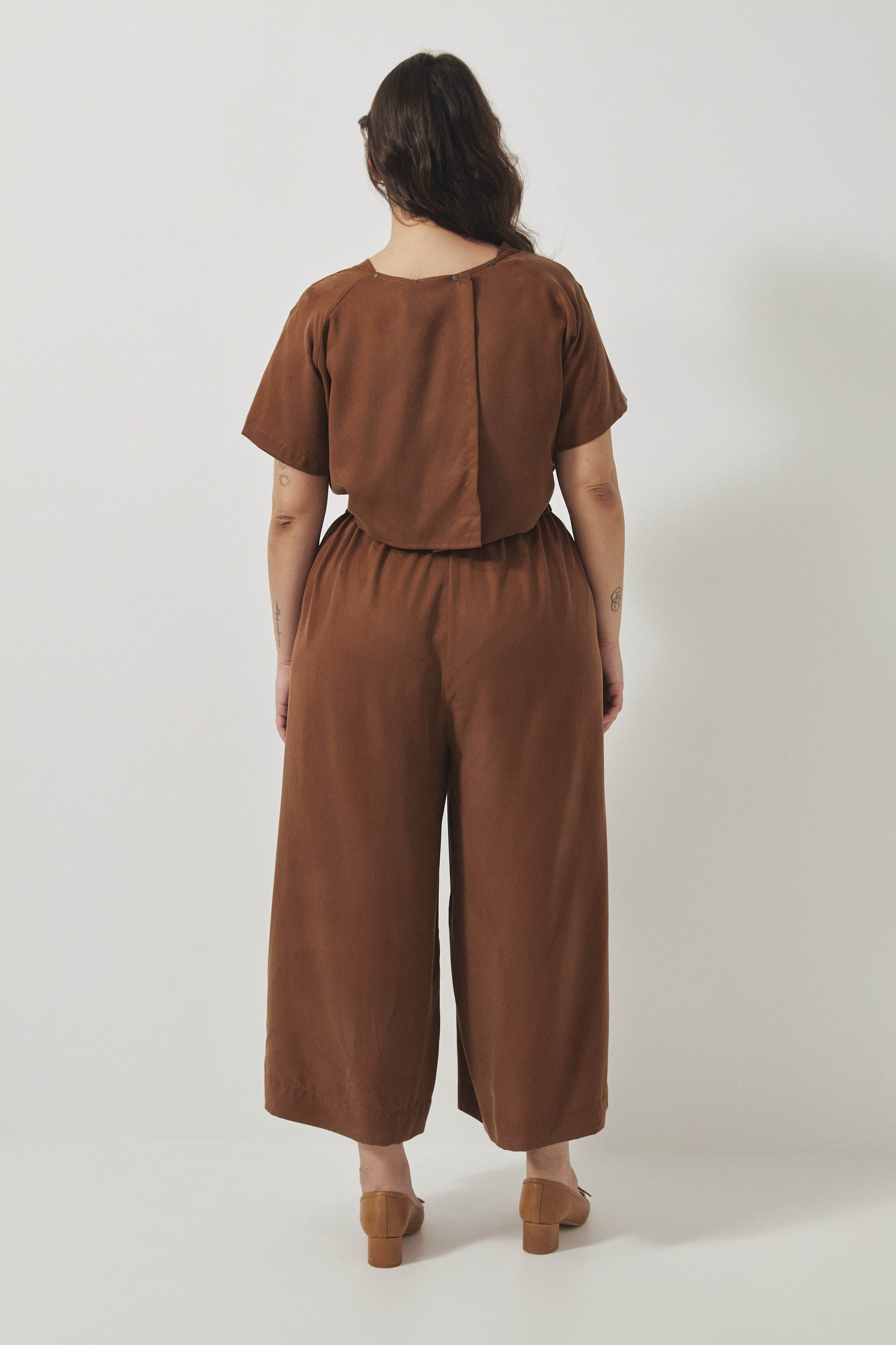 אוברול רית׳ם שרוול קצר קרמל