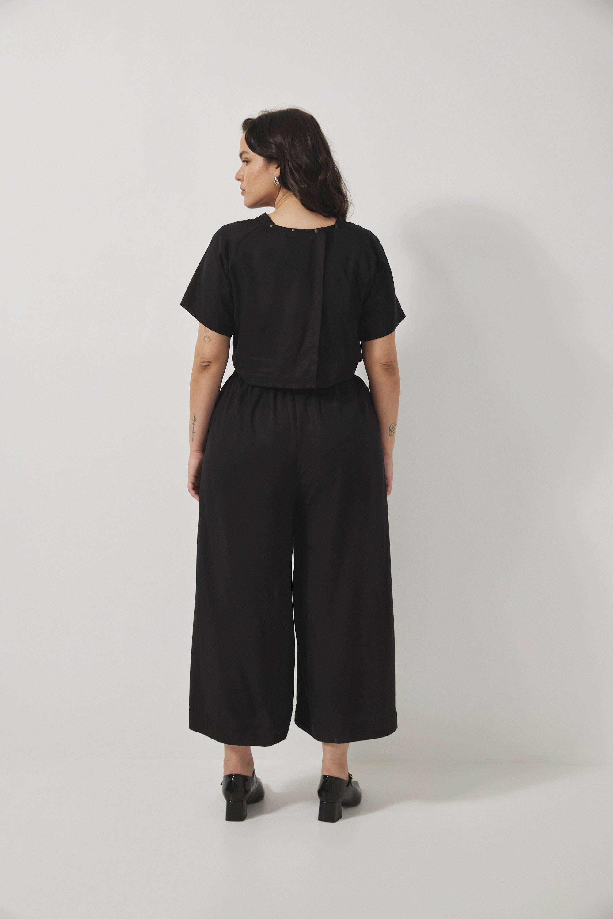 אוברול רית׳ם שרוול קצר שחור