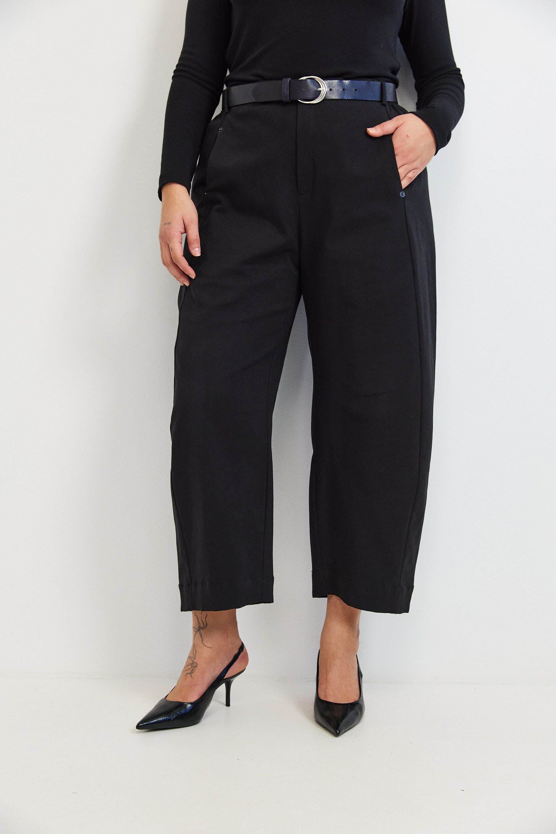 מכנסי ג׳סמין דריל שחור