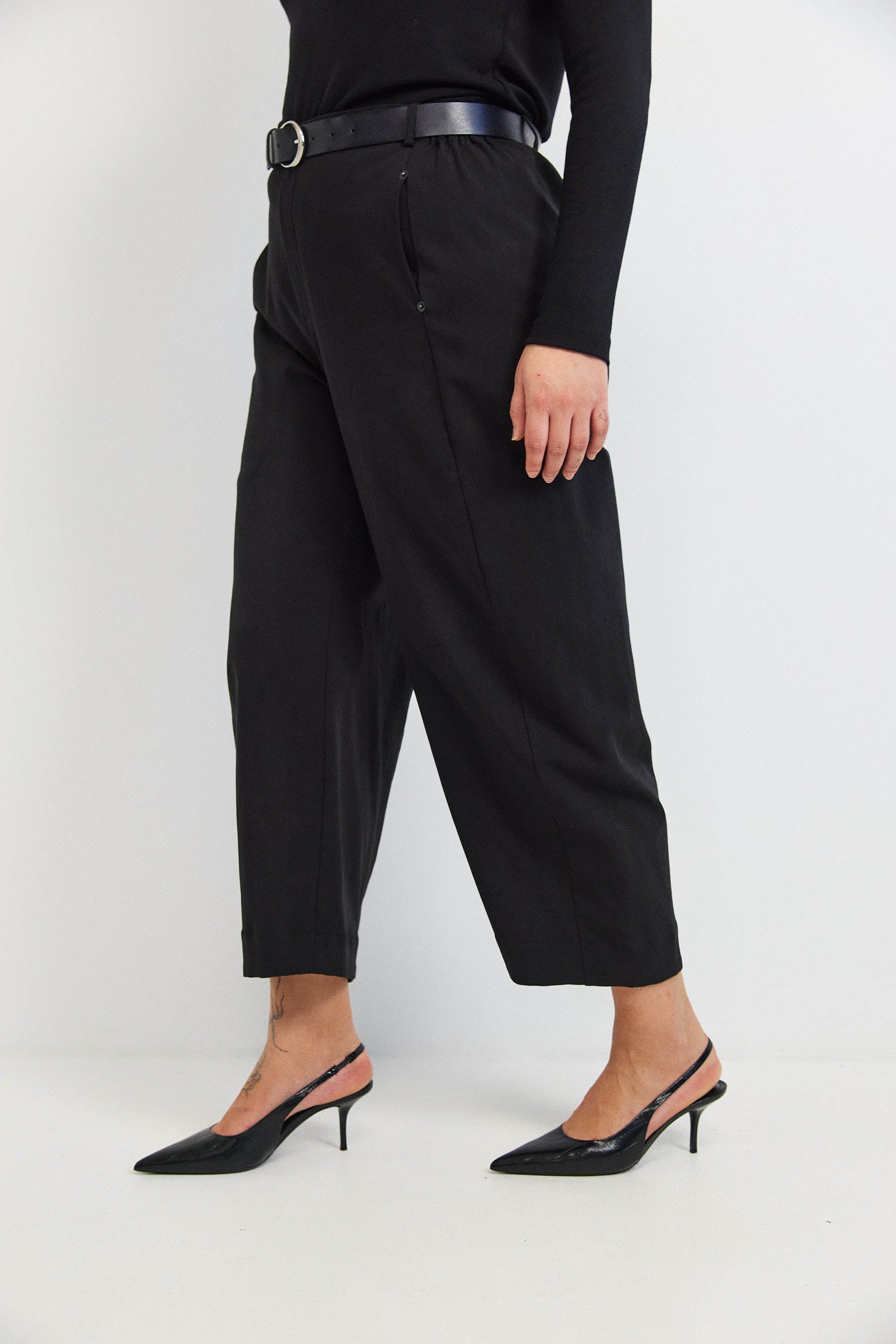 מכנסי ג׳סמין דריל שחור