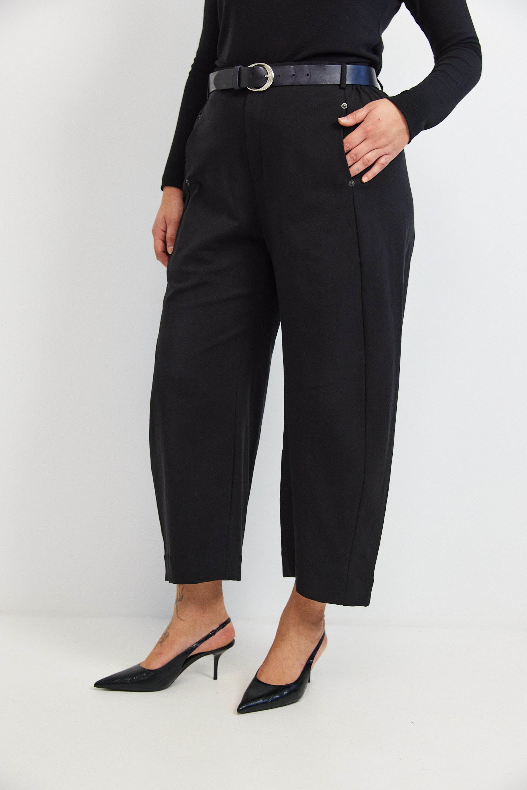 מכנסי ג׳סמין דריל שחור