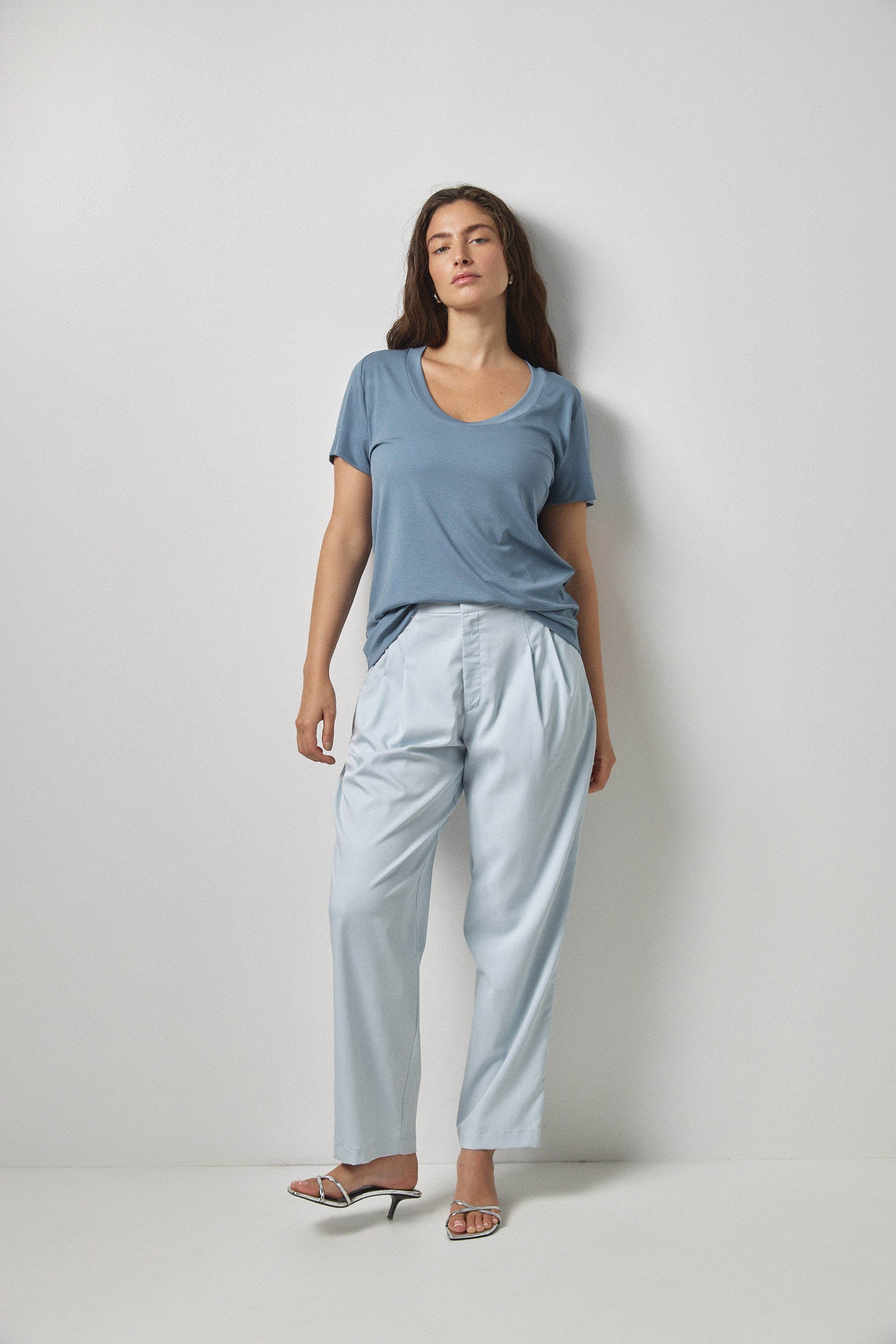 מכנסי פֶּני תכלת