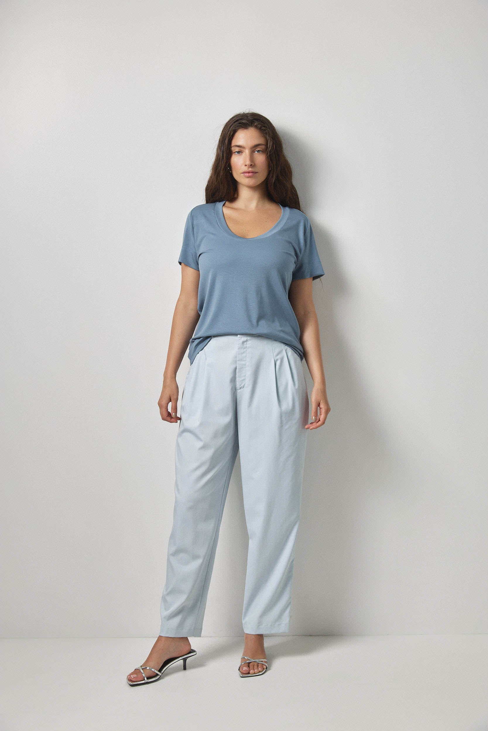 מכנסי פֶּני תכלת