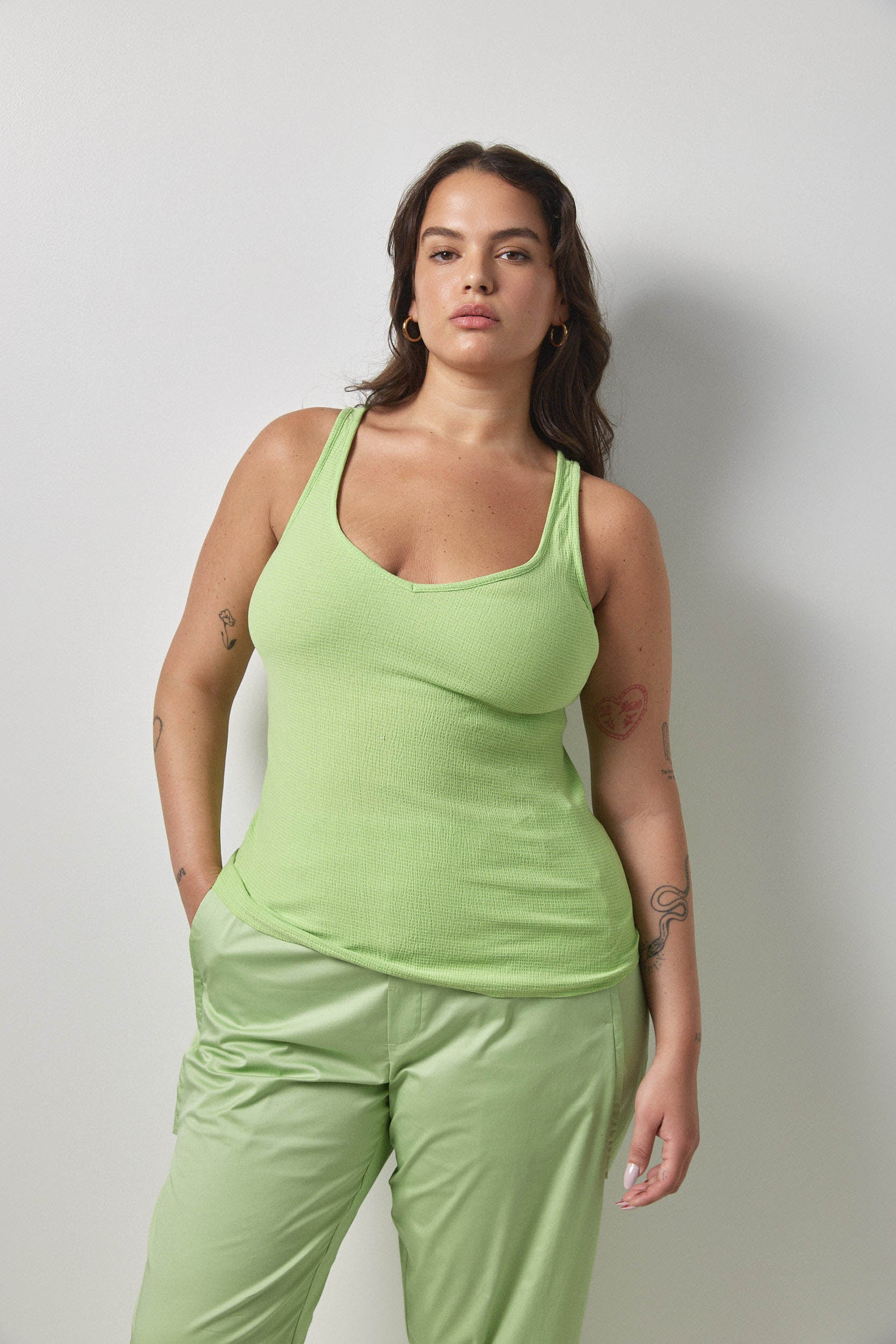 גופיית ג׳ייסון תפוח