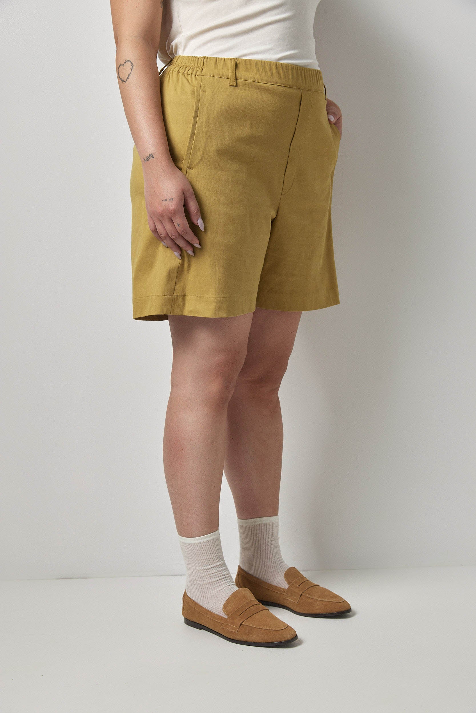 שורט ג׳וש חרדל