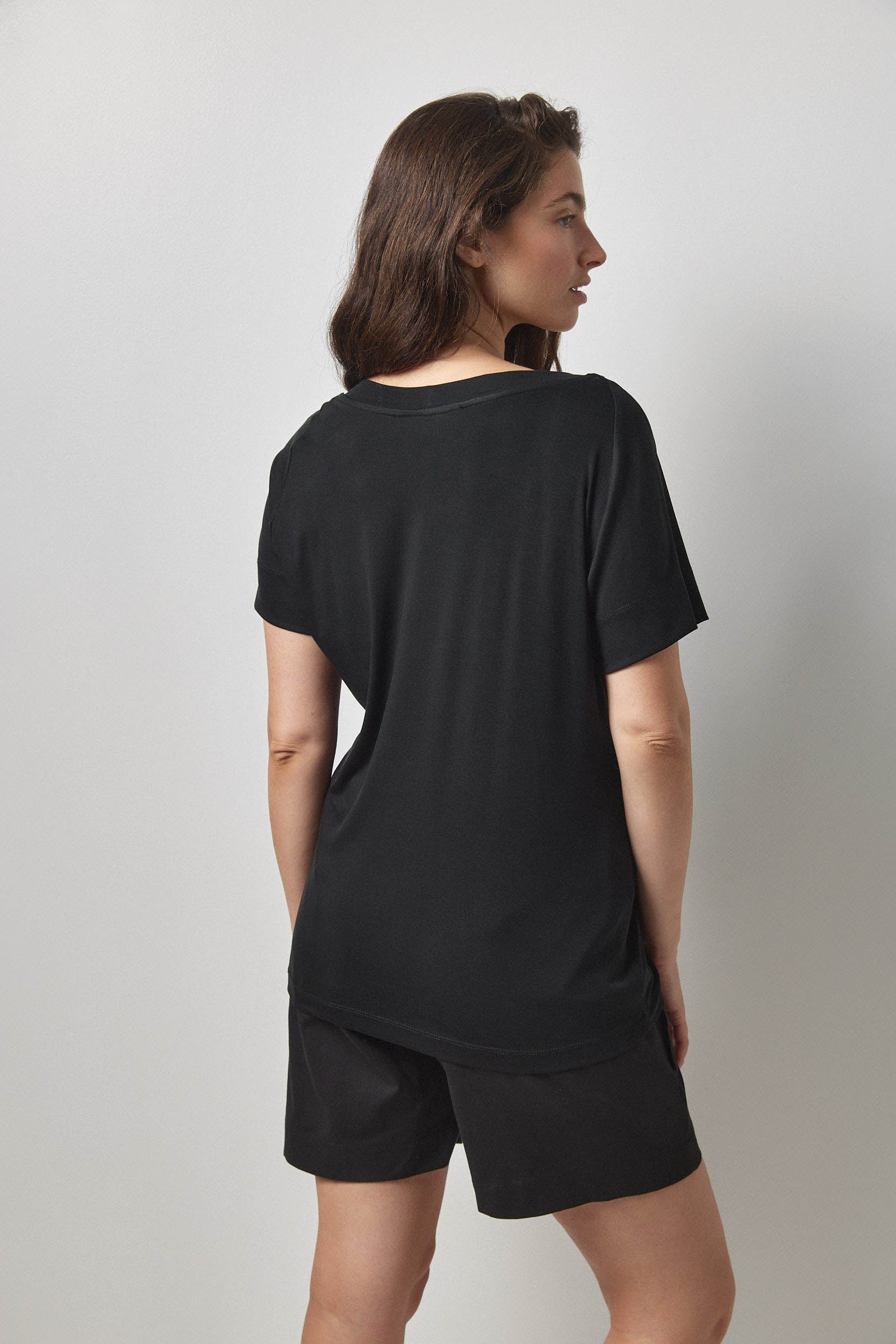 טי שירט רייצ׳ל שחור