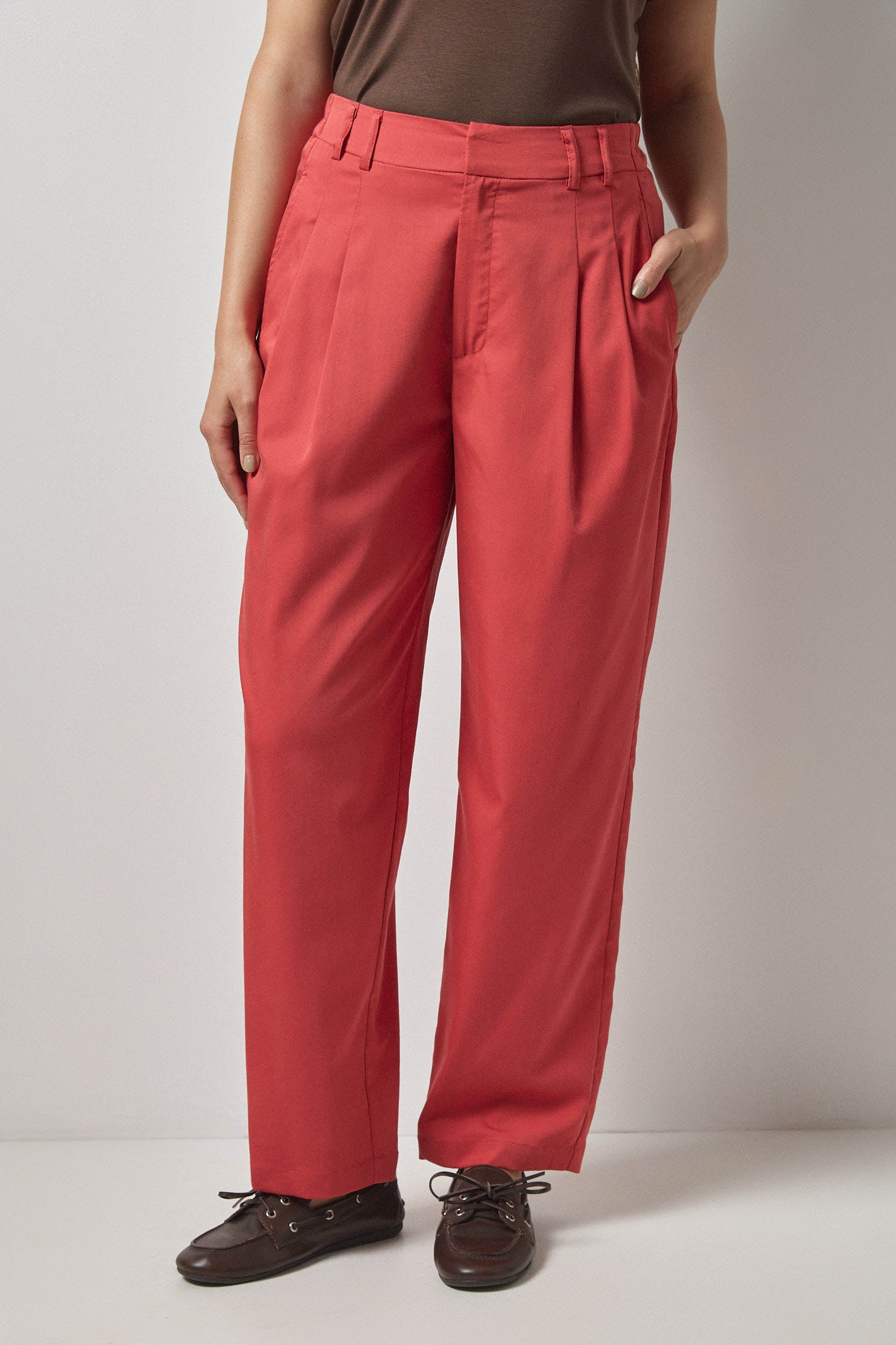 מכנסי פֶּני דובדבן