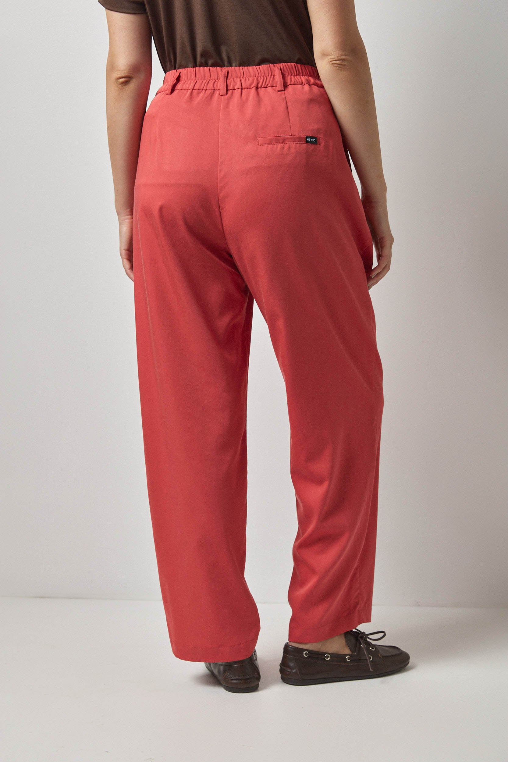 מכנסי פֶּני דובדבן