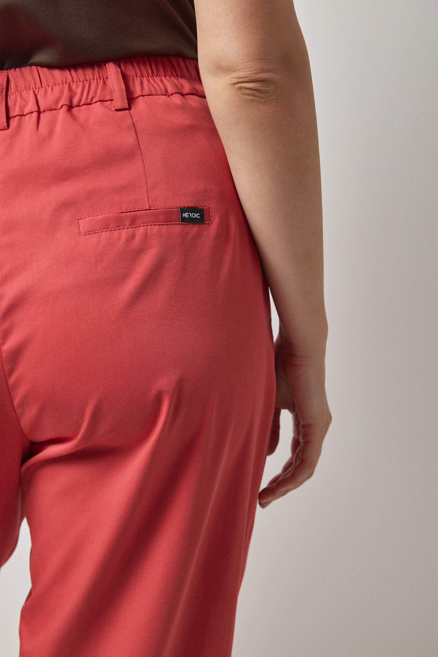 מכנסי פֶּני דובדבן