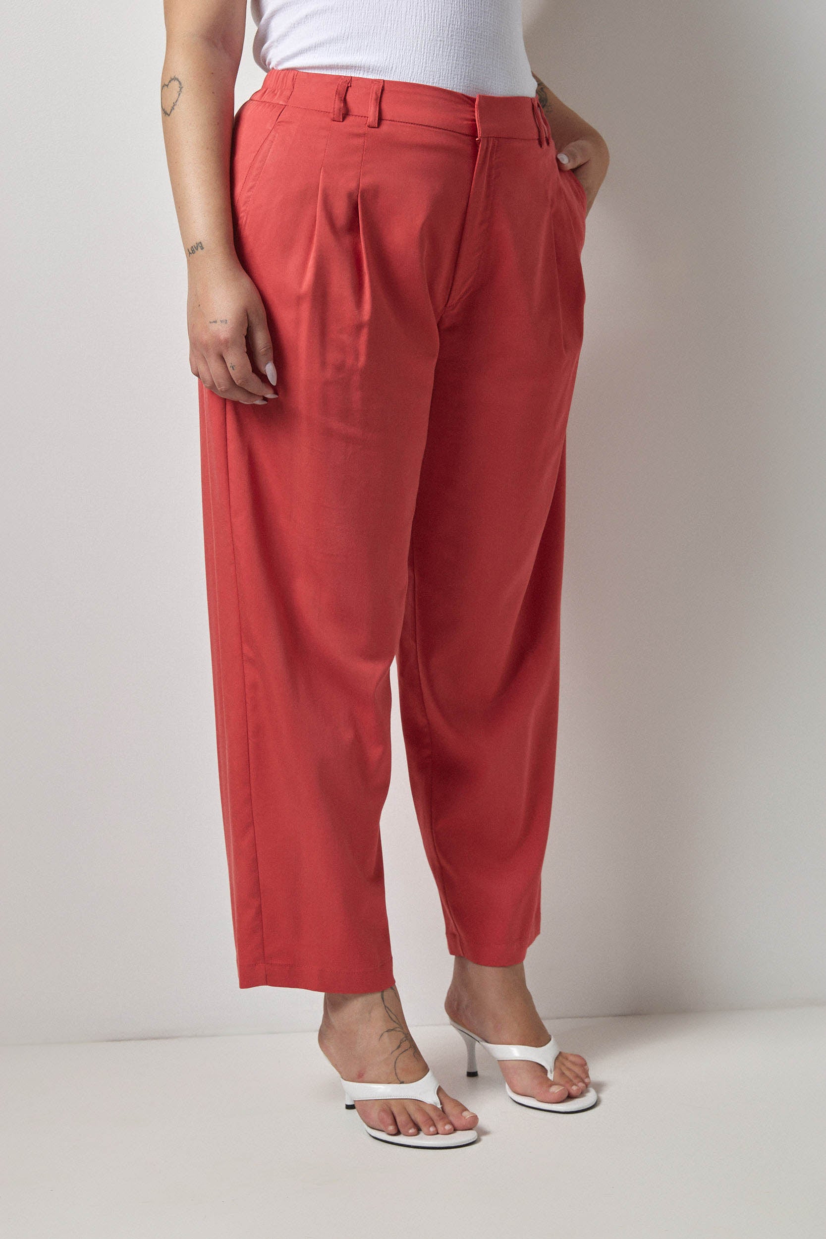 מכנסי פֶּני דובדבן