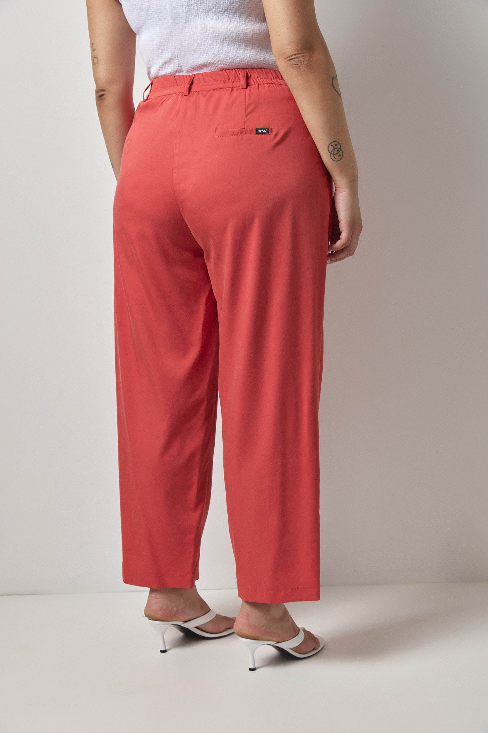 מכנסי פֶּני דובדבן