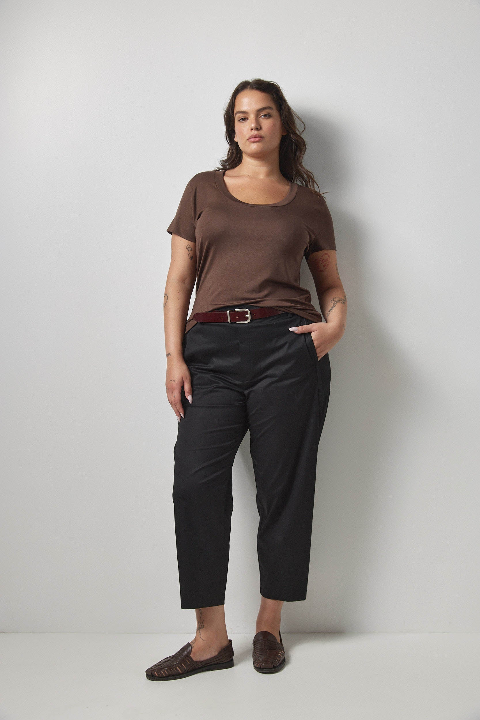 טי שירט רייצ׳ל חום