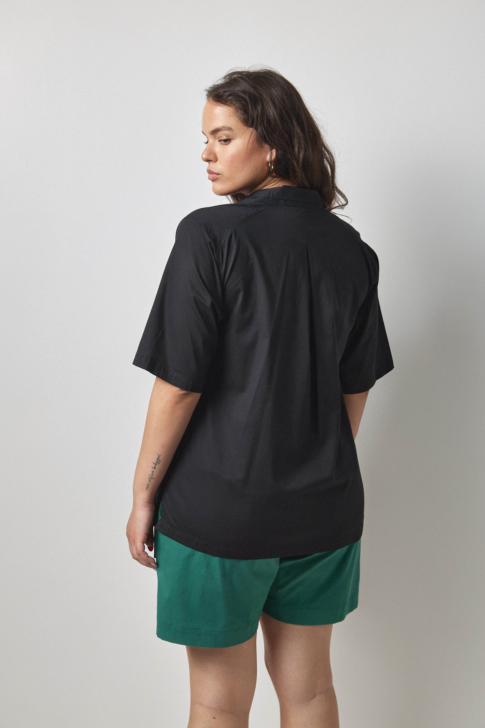 חולצת מוריס שחור