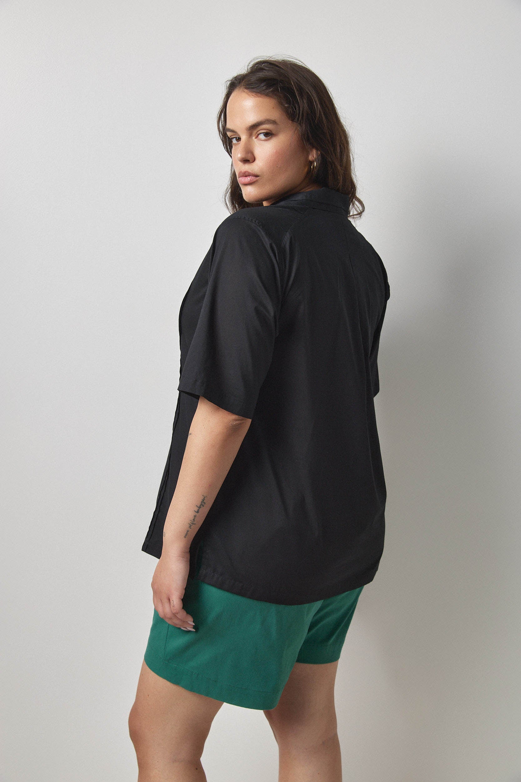 חולצת מוריס שחור