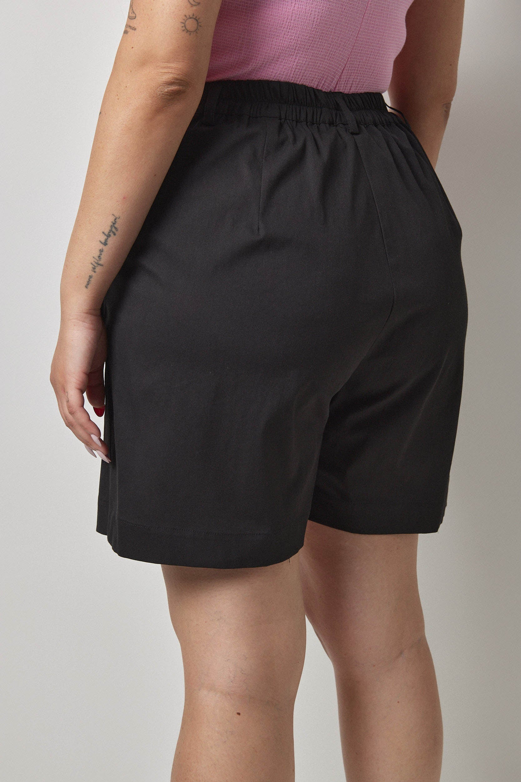 שורט ג׳וש שחור