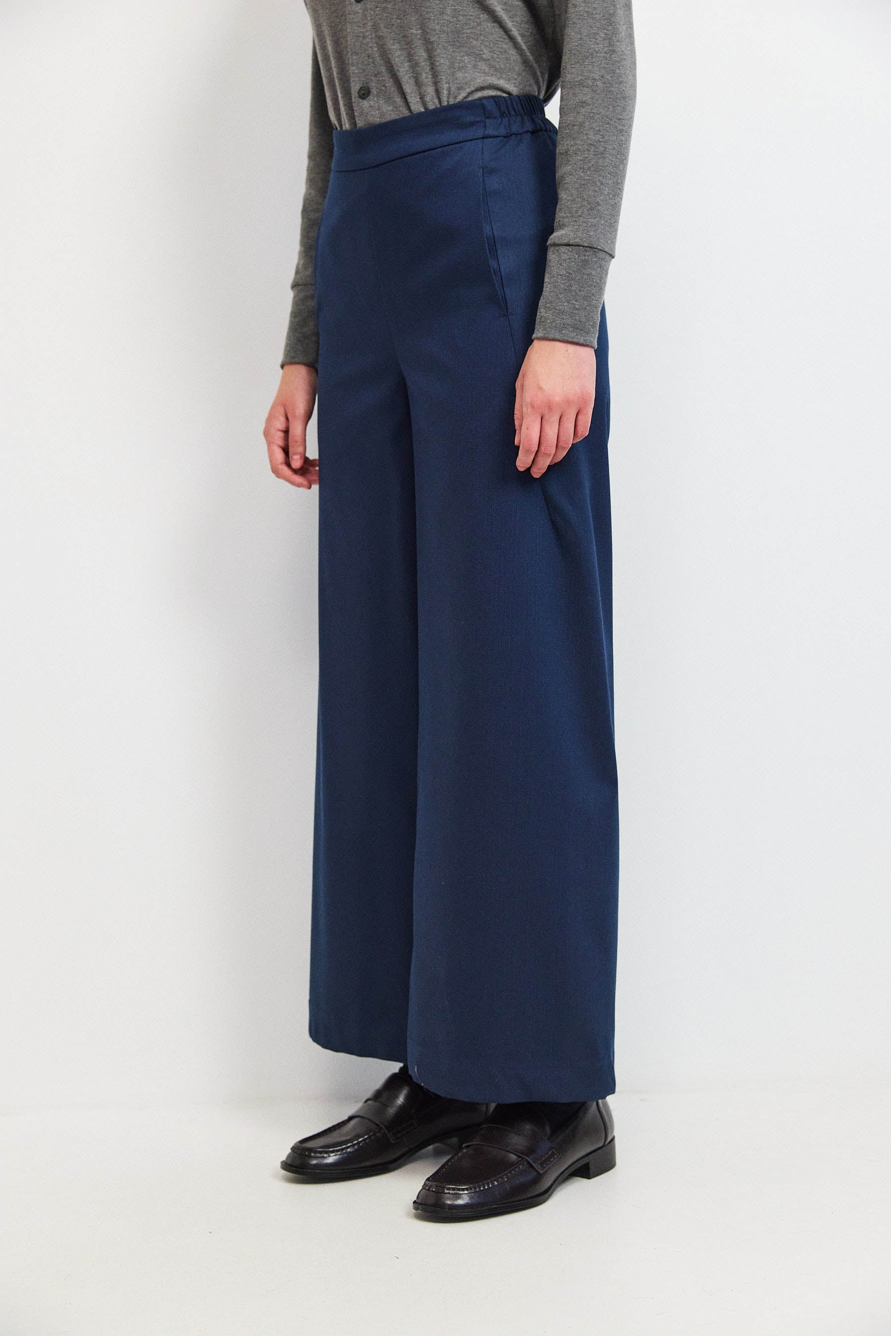 מכנסי הארי טנסל נייבי