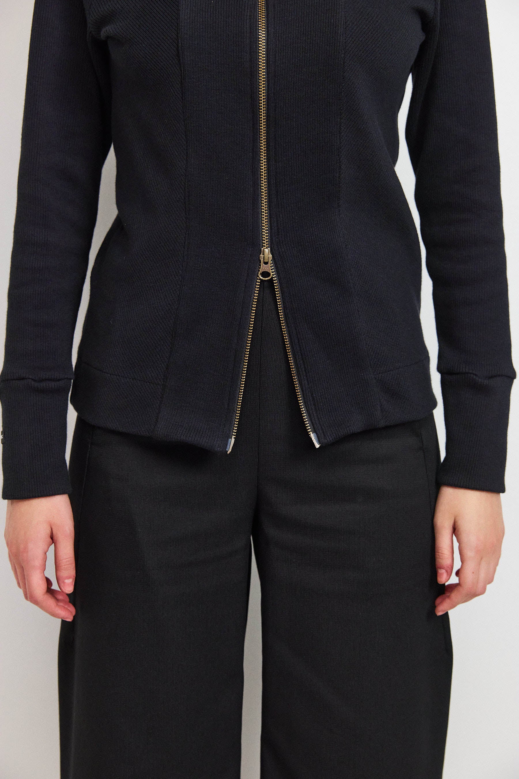 קרדיגן בקי שחור