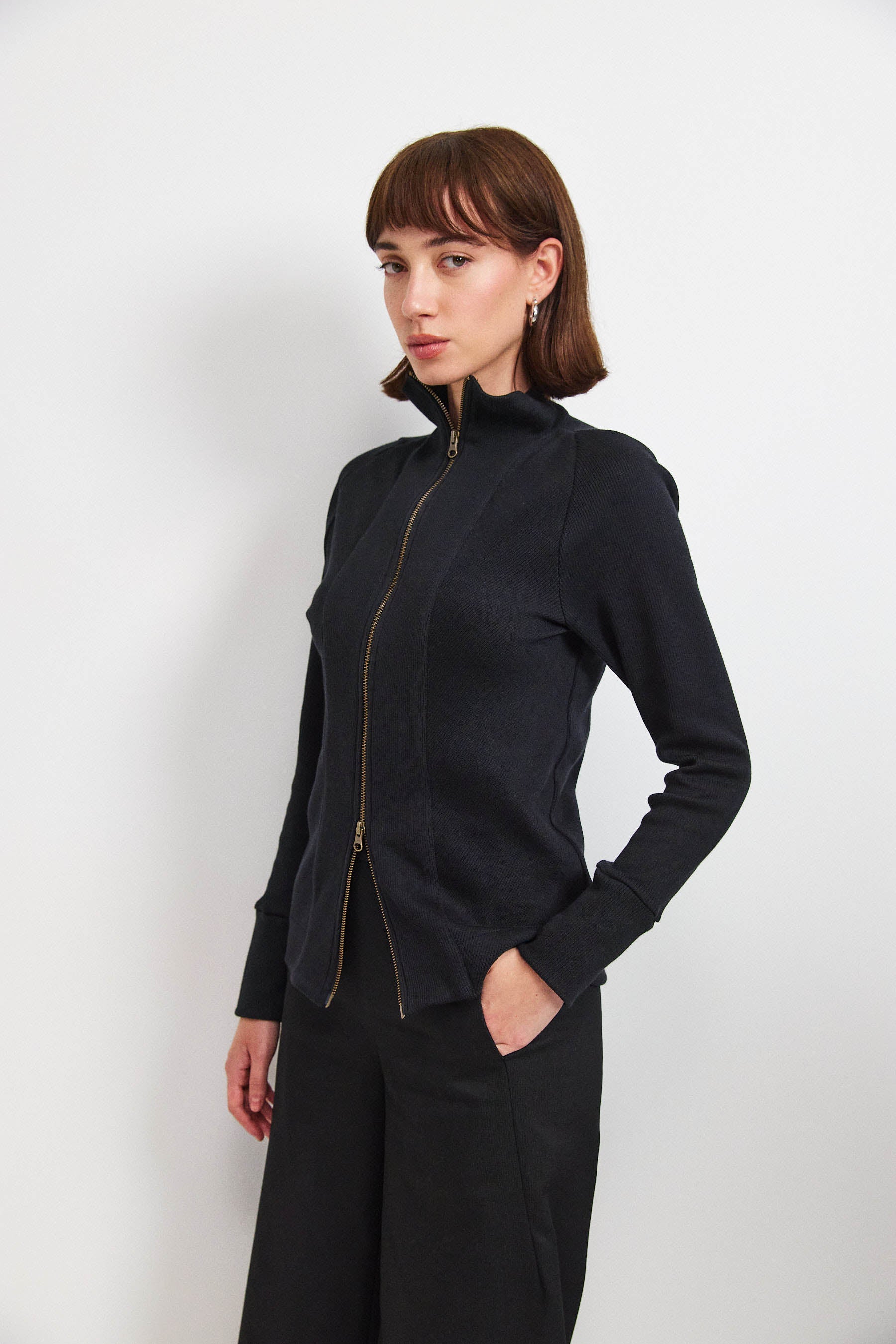 קרדיגן בקי שחור