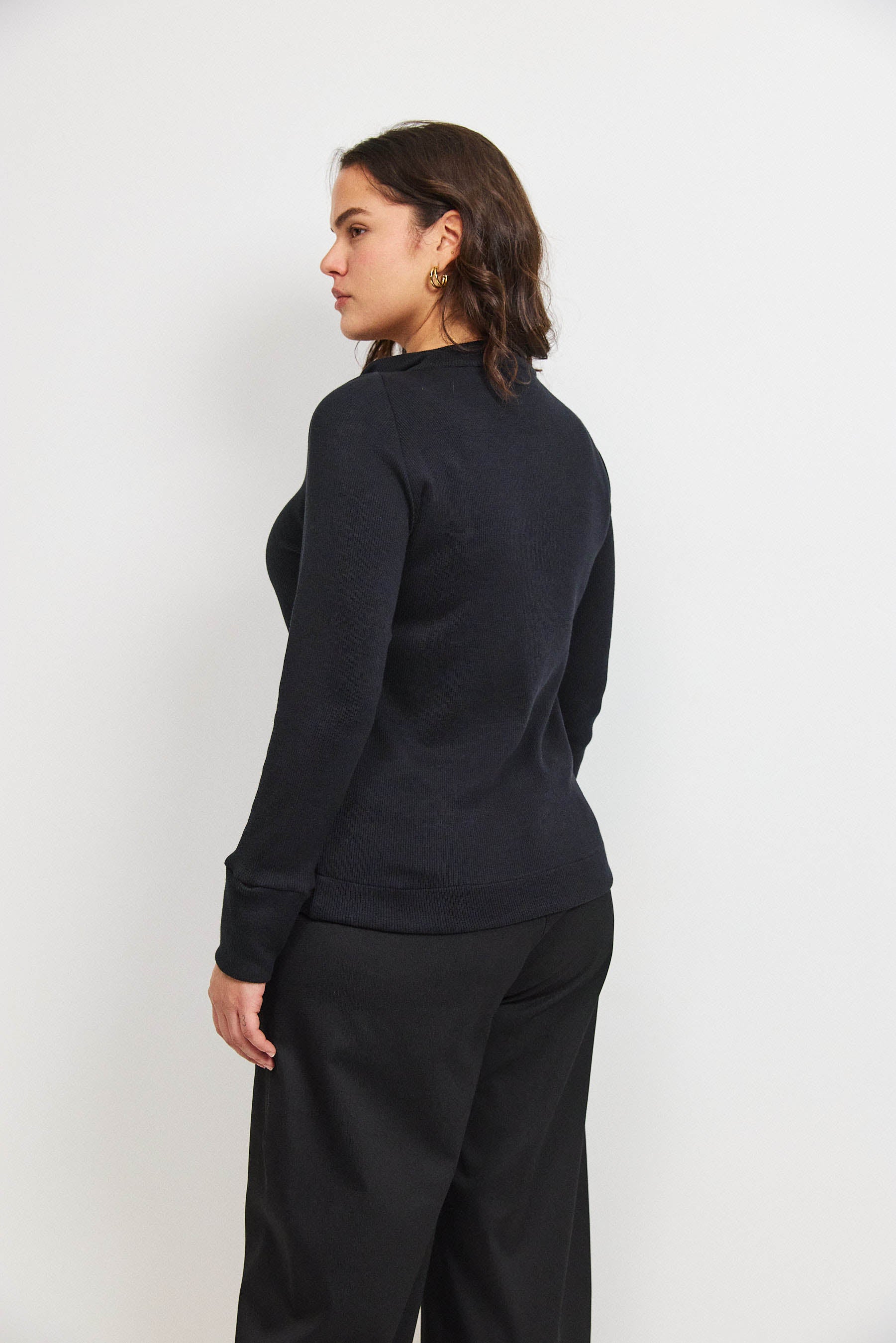 קרדיגן בקי שחור