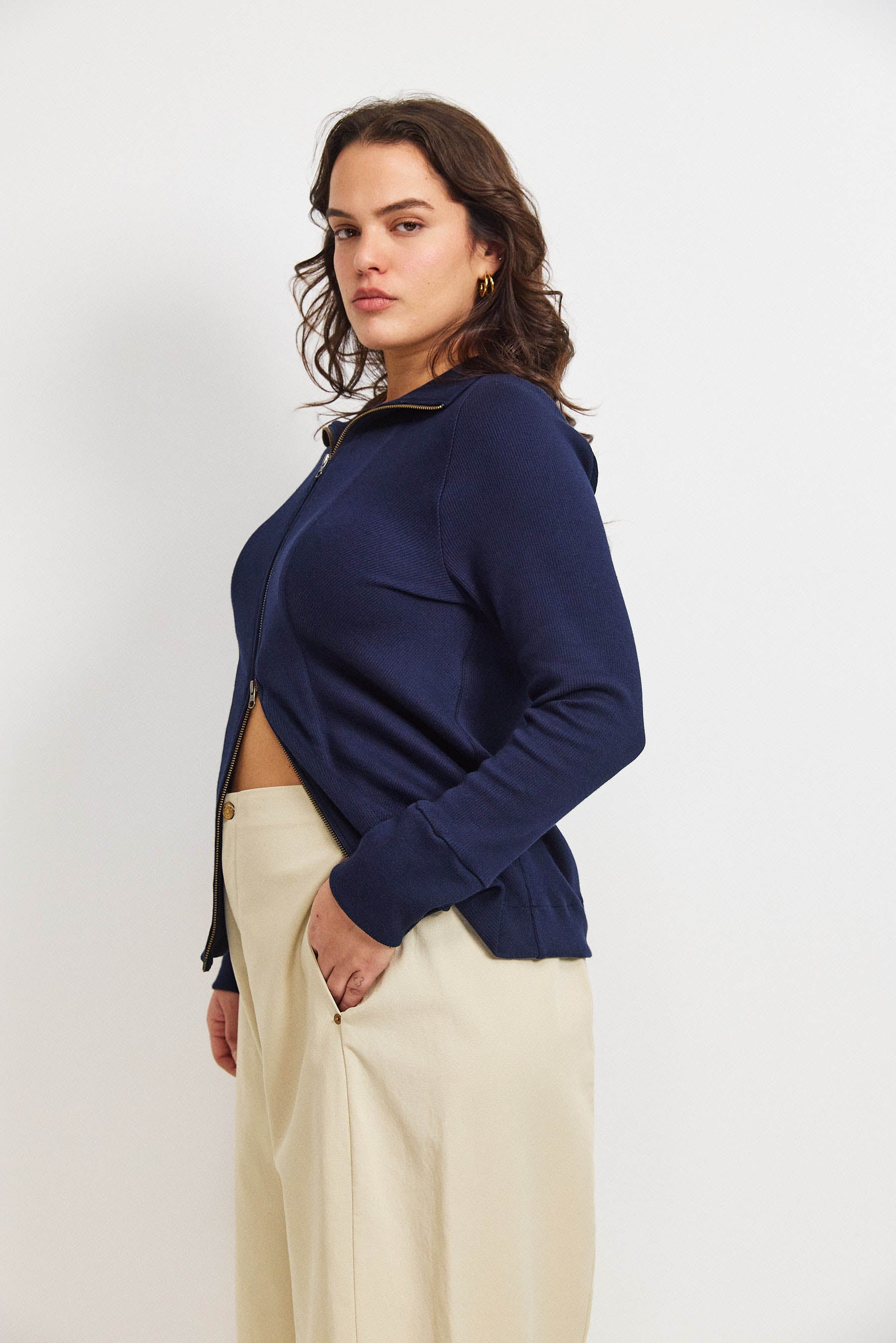 קרדיגן בקי נייבי