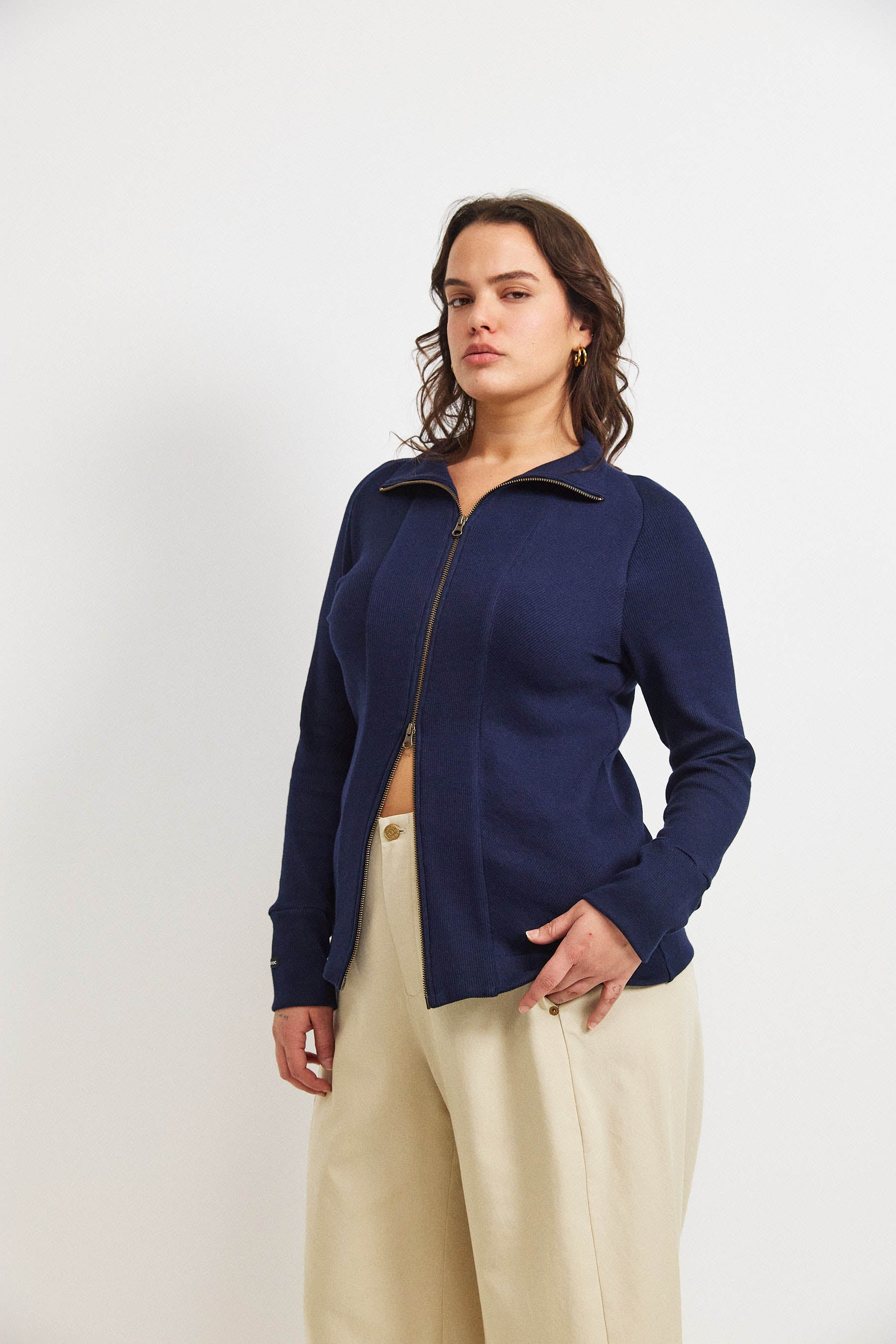 קרדיגן בקי נייבי