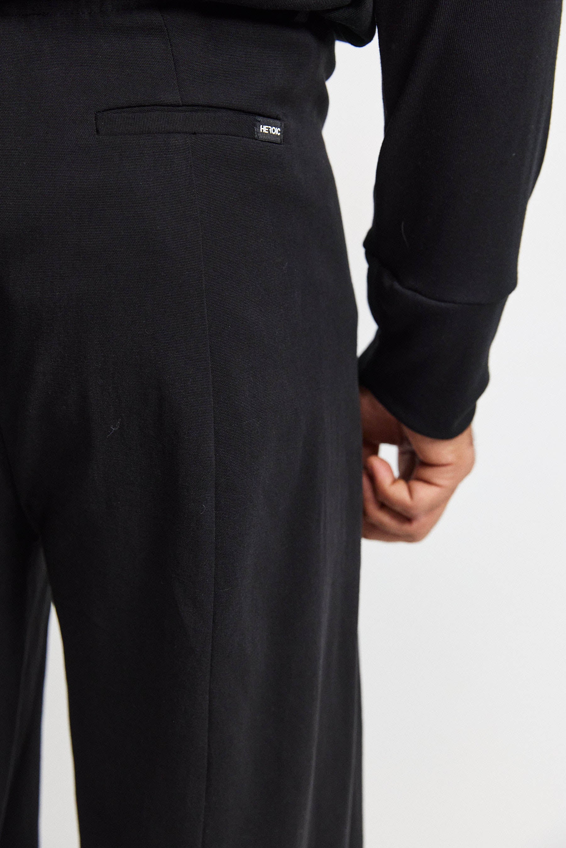 מכנסי ג׳סמין דריל גבר שחור