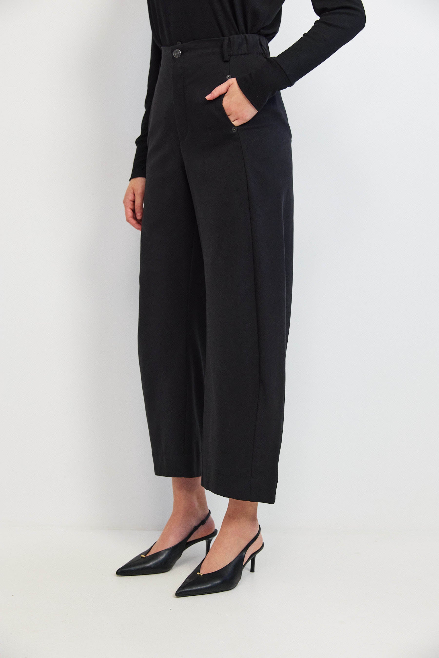 מכנסי ג׳סמין דריל שחור