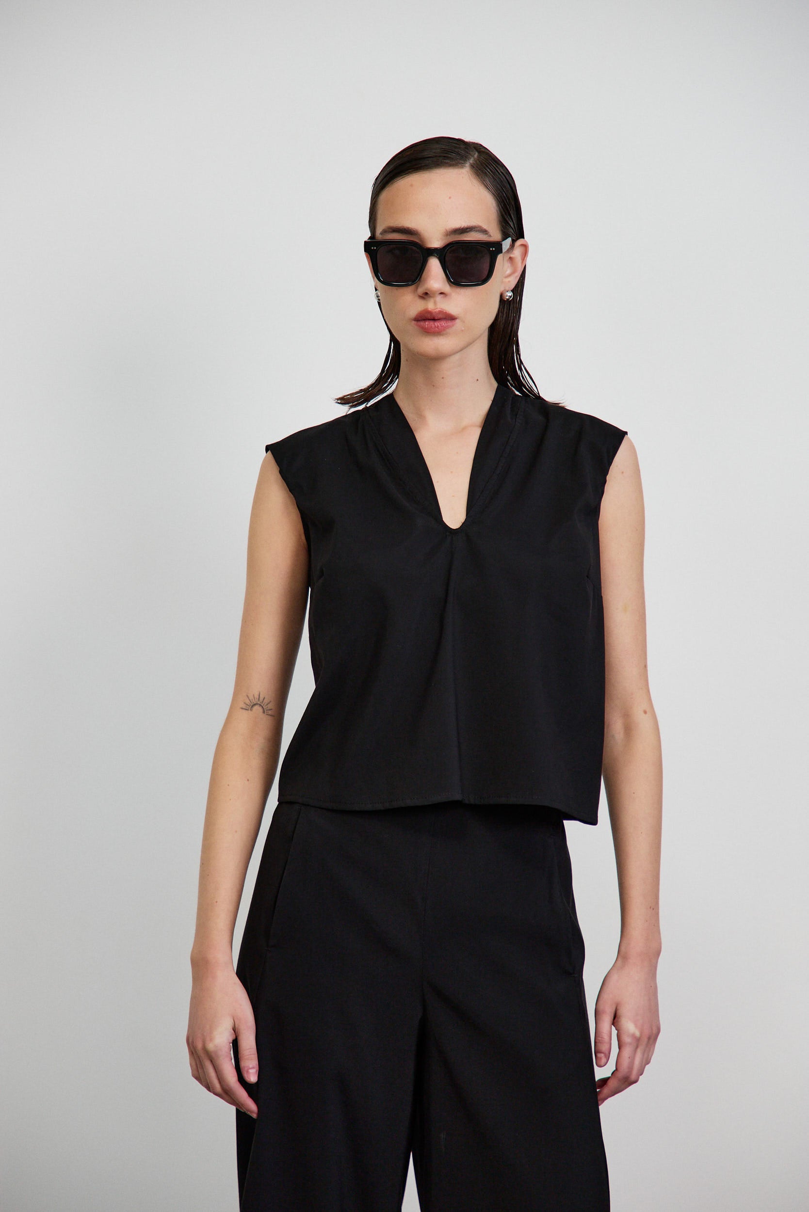 טופ לירי קופרו שחור