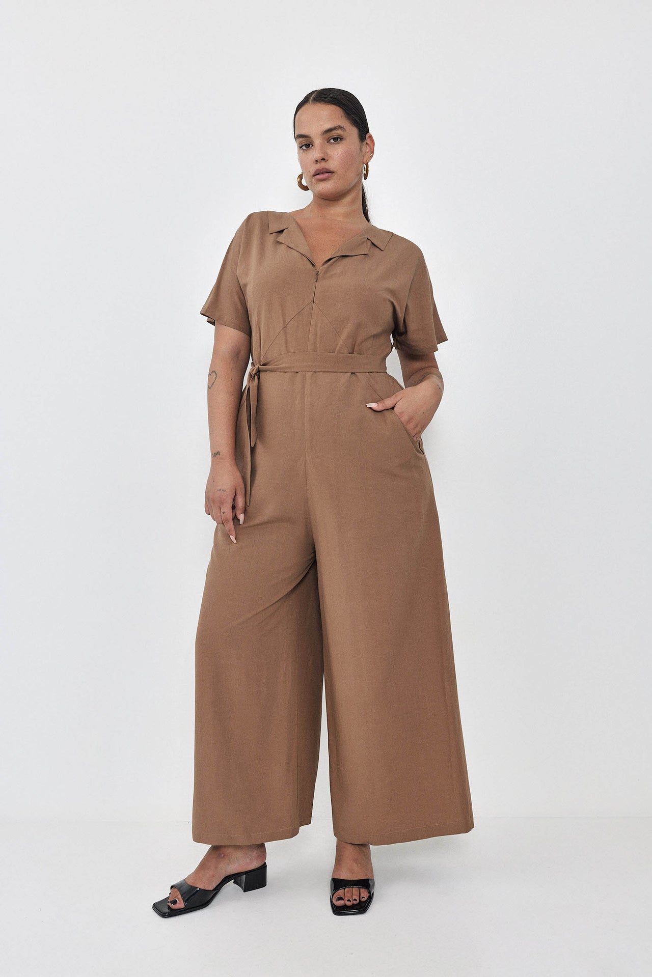 ALINA Jumpsuit S24 (L-XXL) - Camel