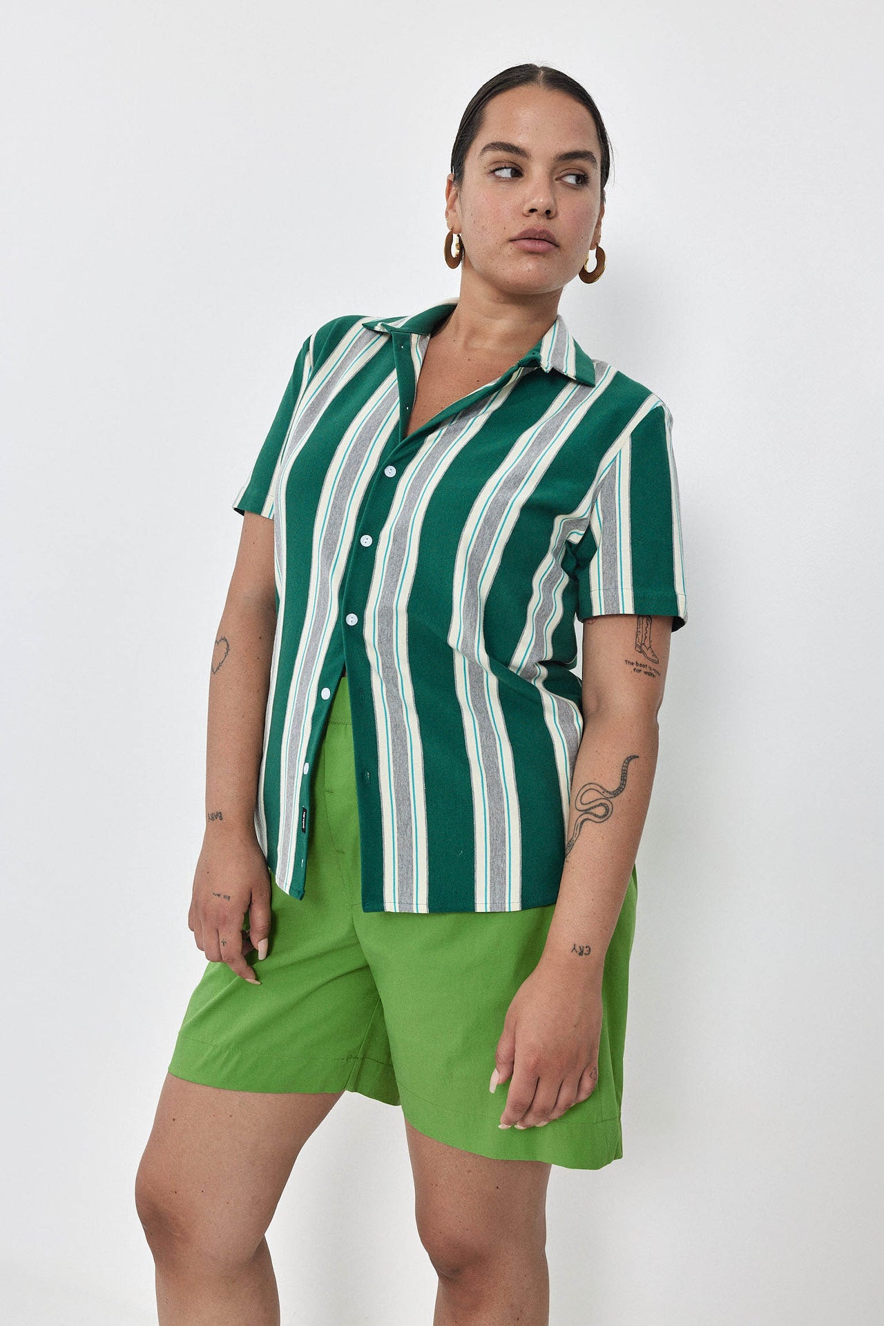 SHORT KAI Shirt S24 (L-XL) - Green / Cream