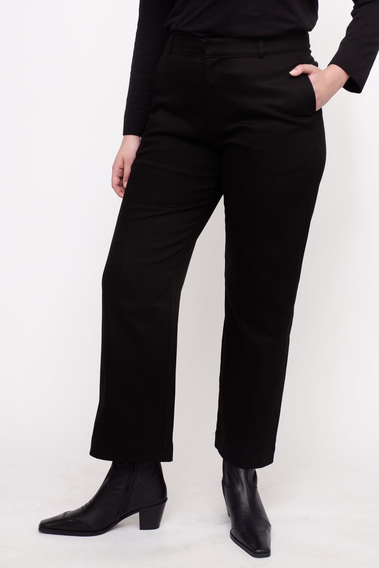 SASHA pants W24 (44-50) - Black