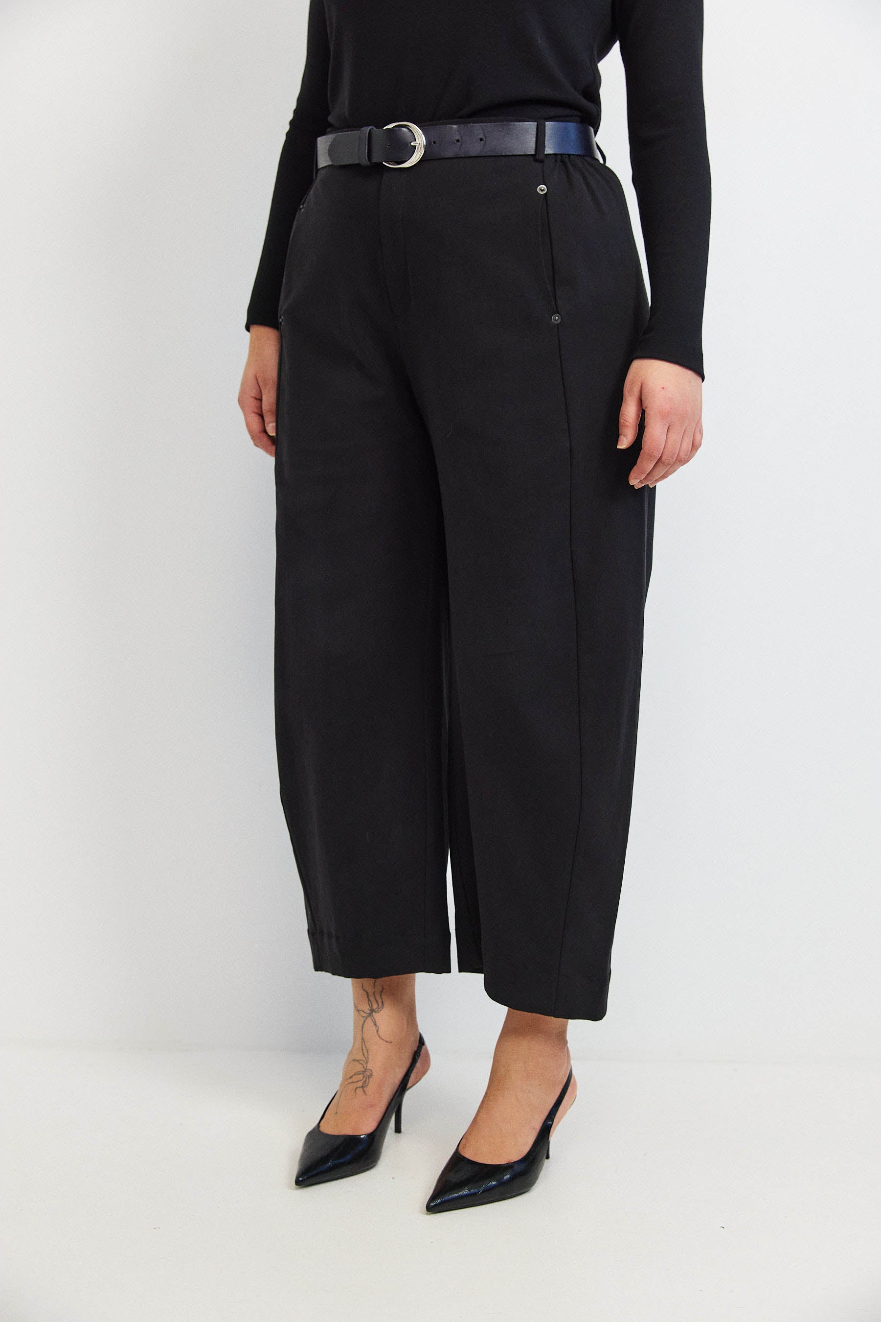 מכנסי ג׳סמין דריל שחור