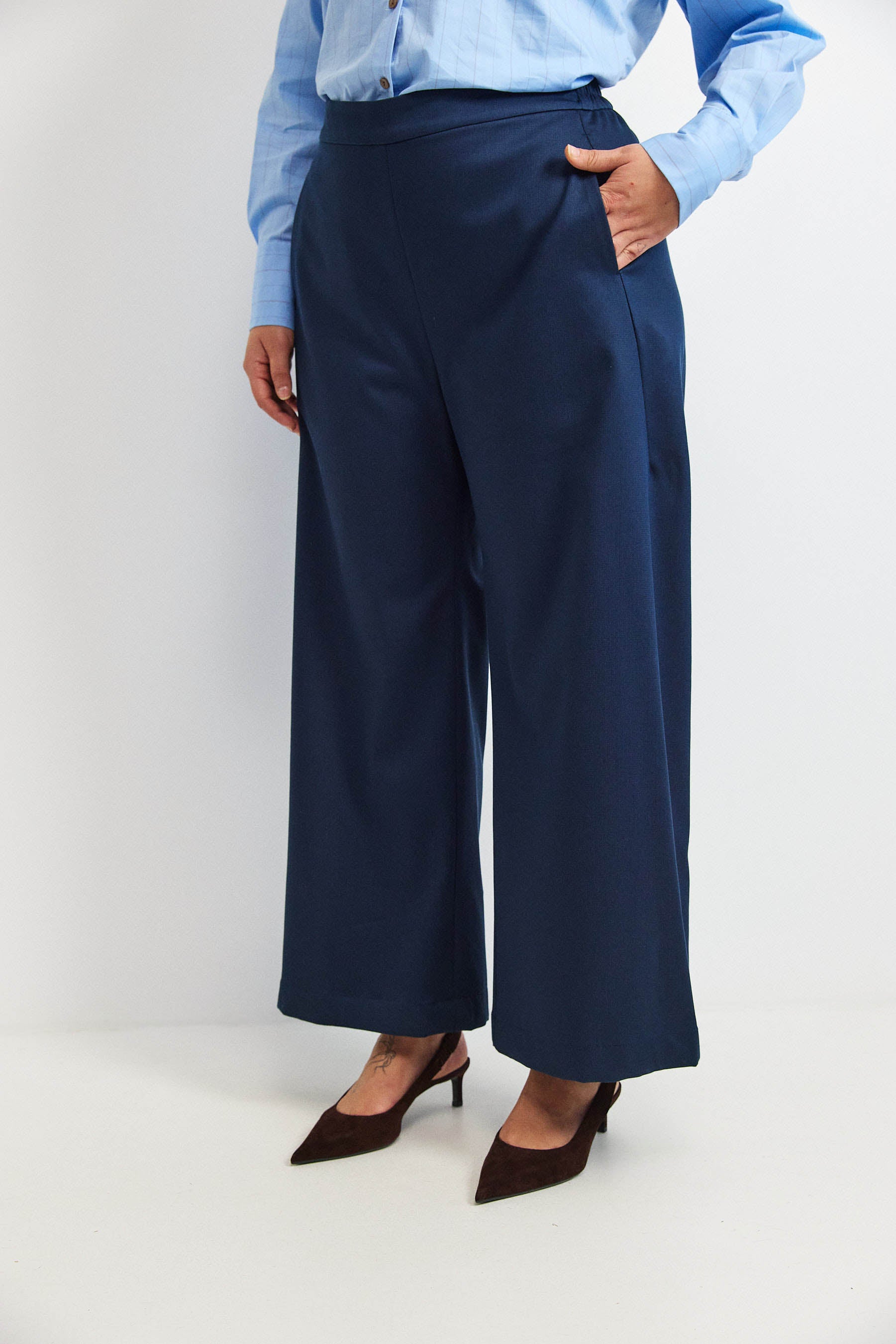 מכנסי הארי טנסל נייבי