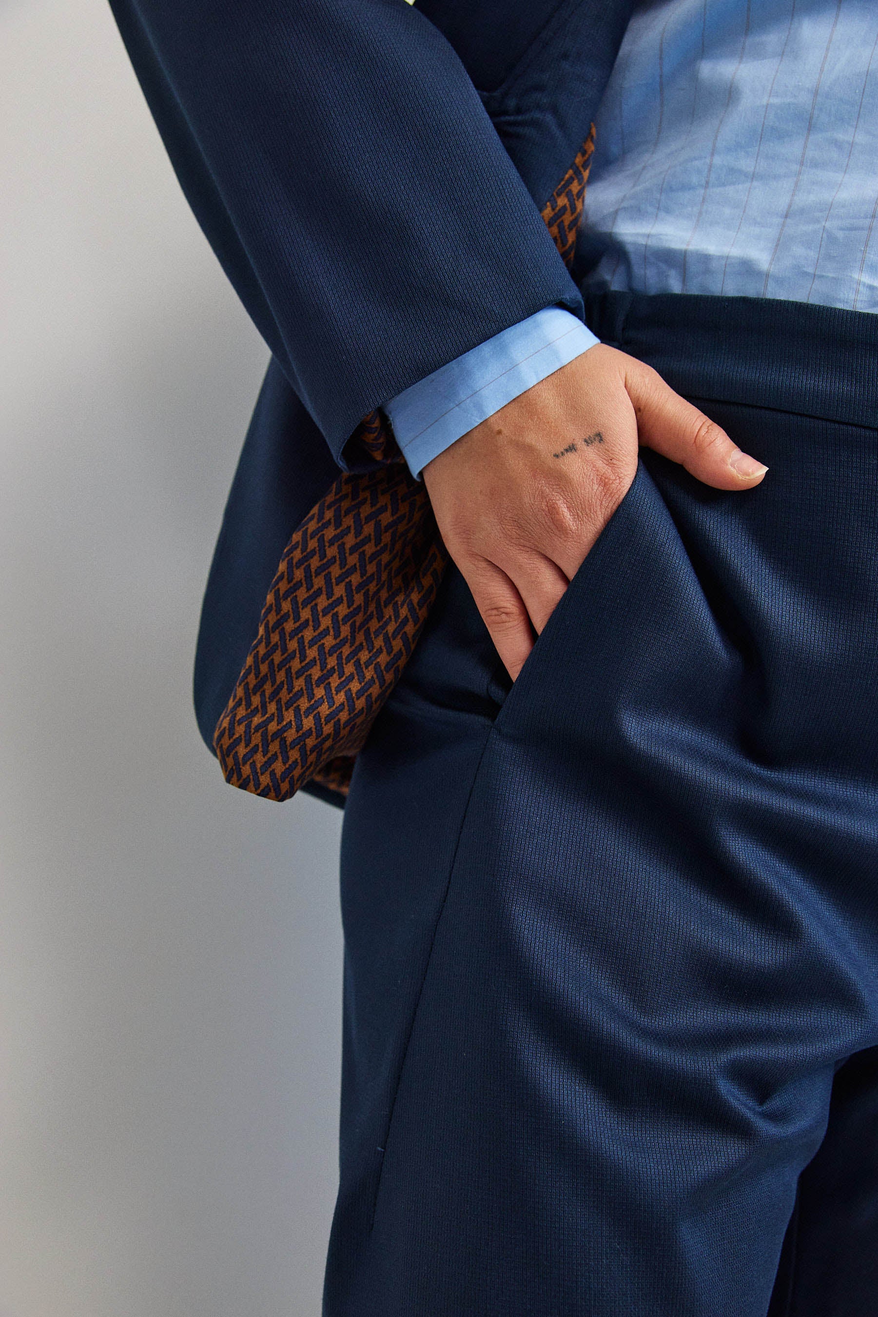 מכנסי הארי טנסל נייבי