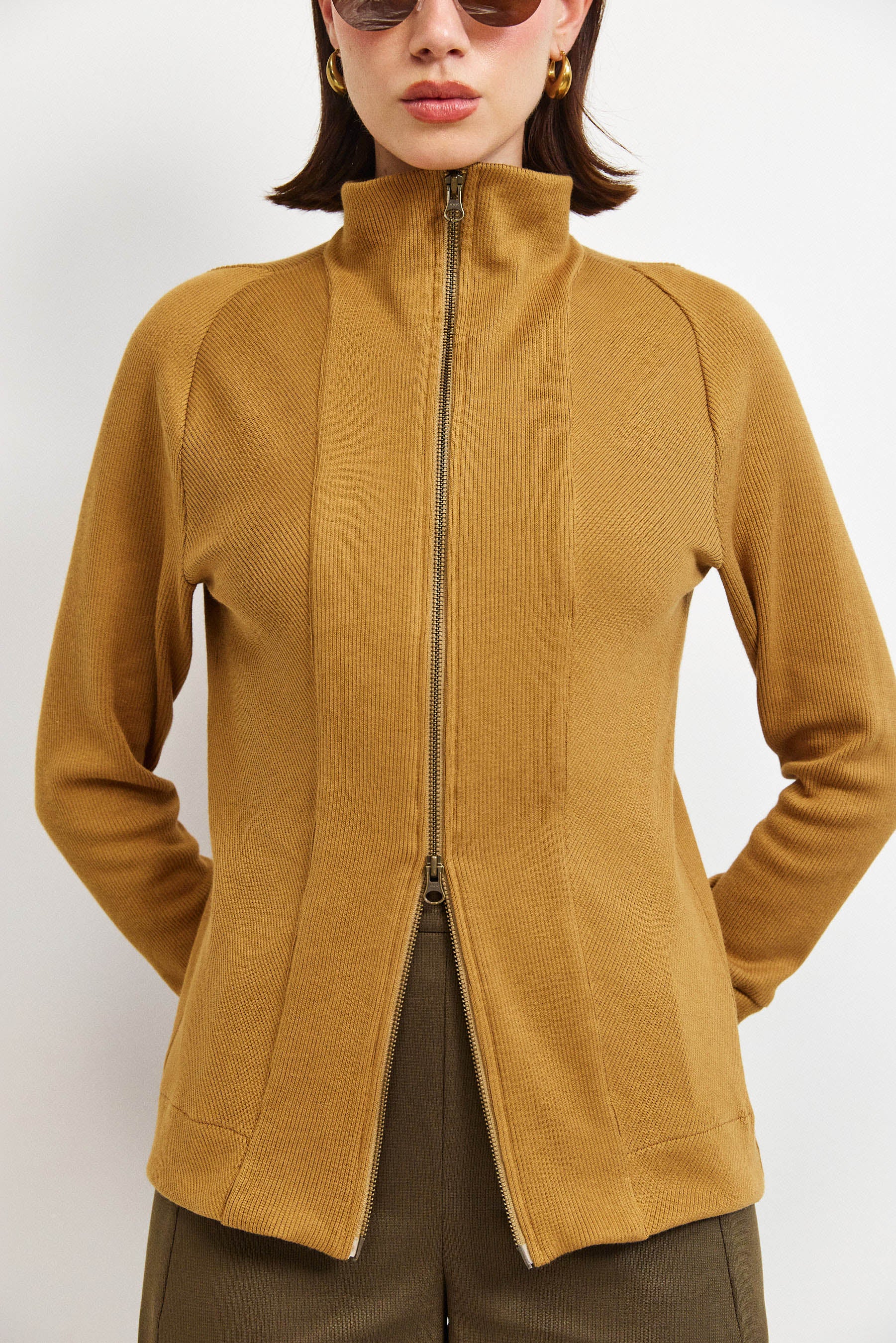 קרדיגן בקי קאמל