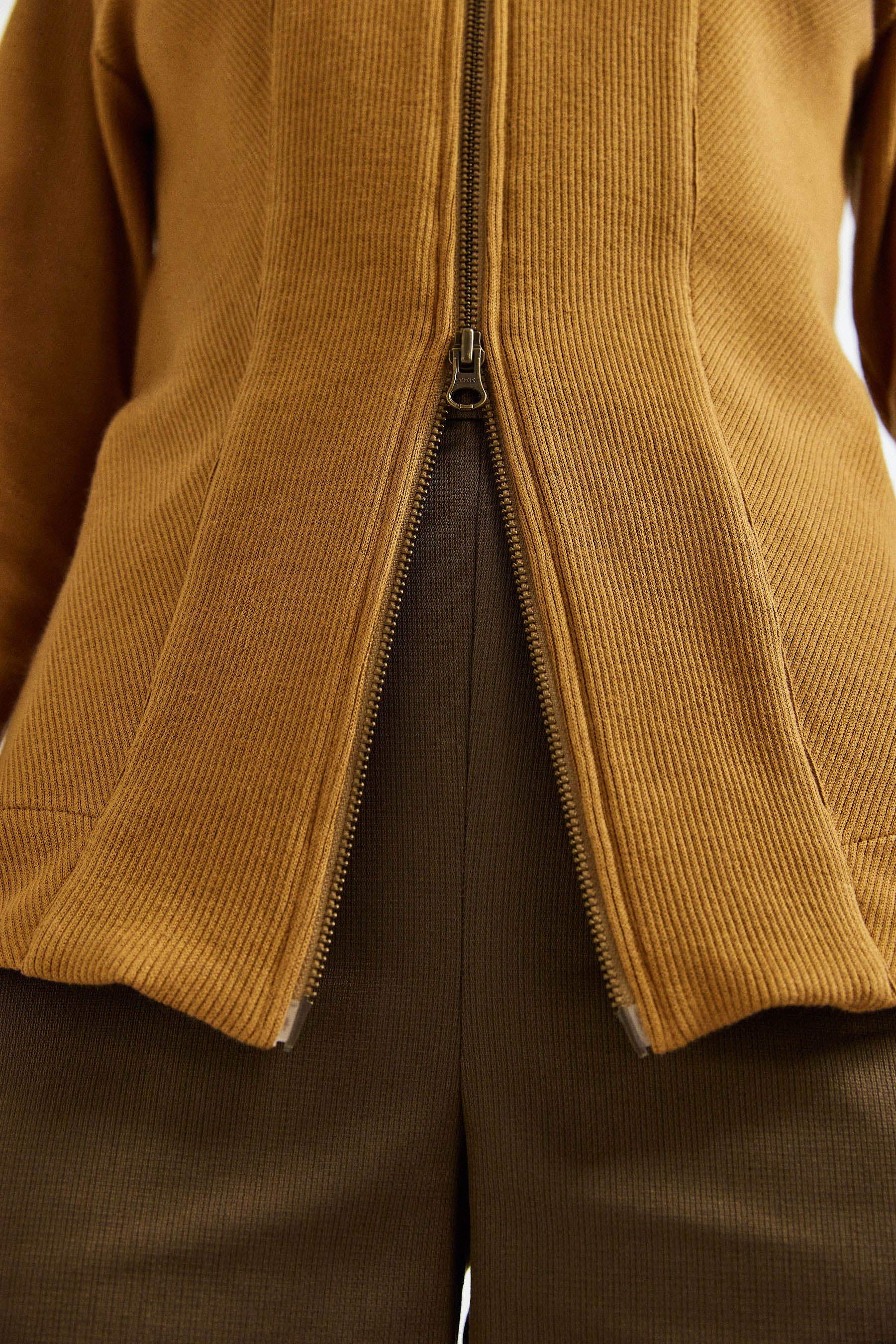 קרדיגן בקי קאמל